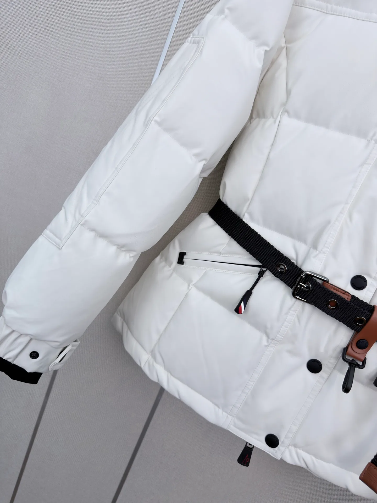 Куртки И Пуховики Женские Moncler 19555754