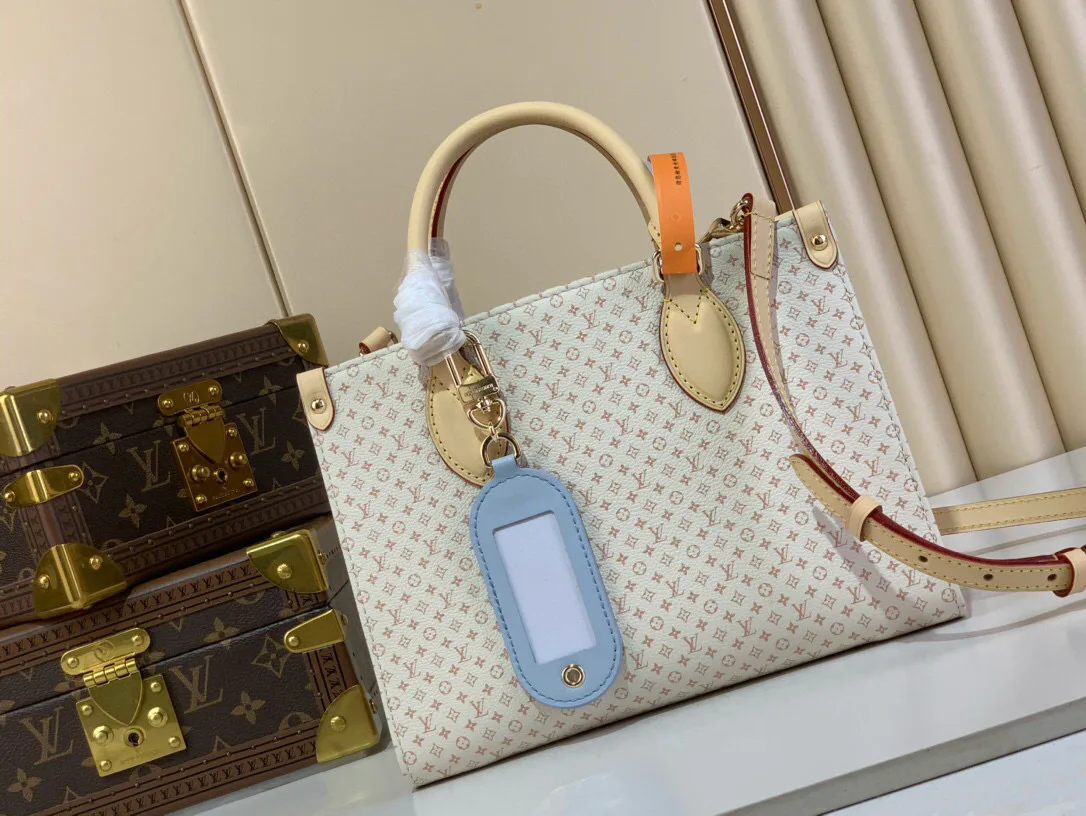 Сумки На Ремне Женские Louis Vuitton 84051