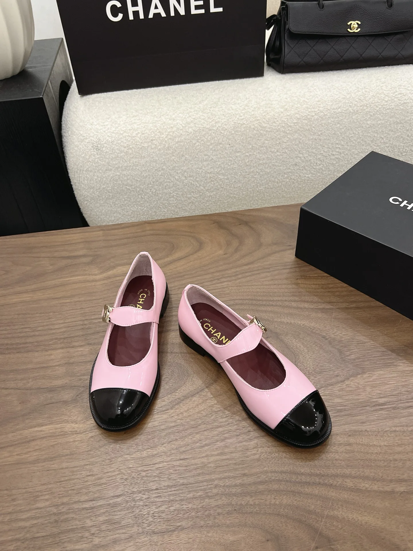 Туфли Женские Chanel 17342636