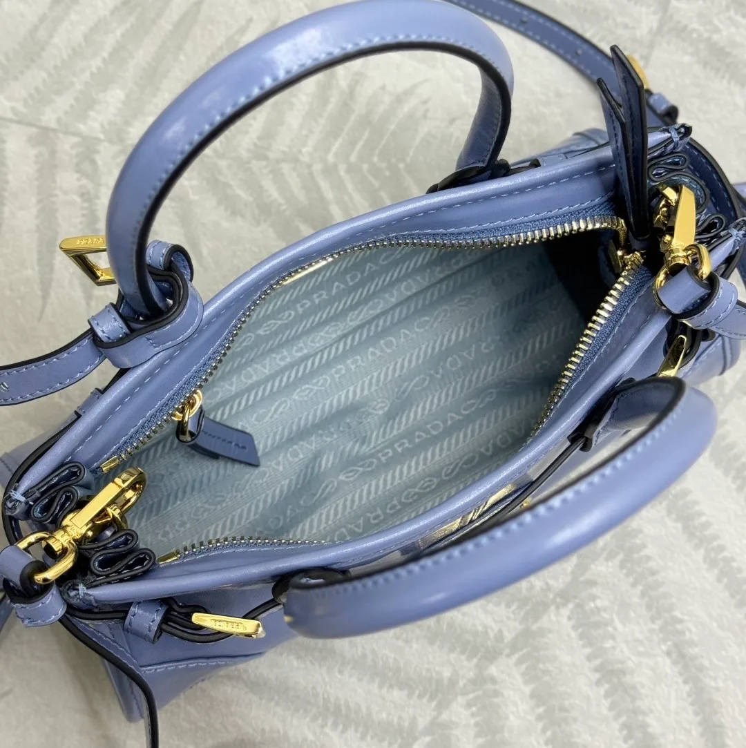 Сумки На Ремне Женские Prada 11682121