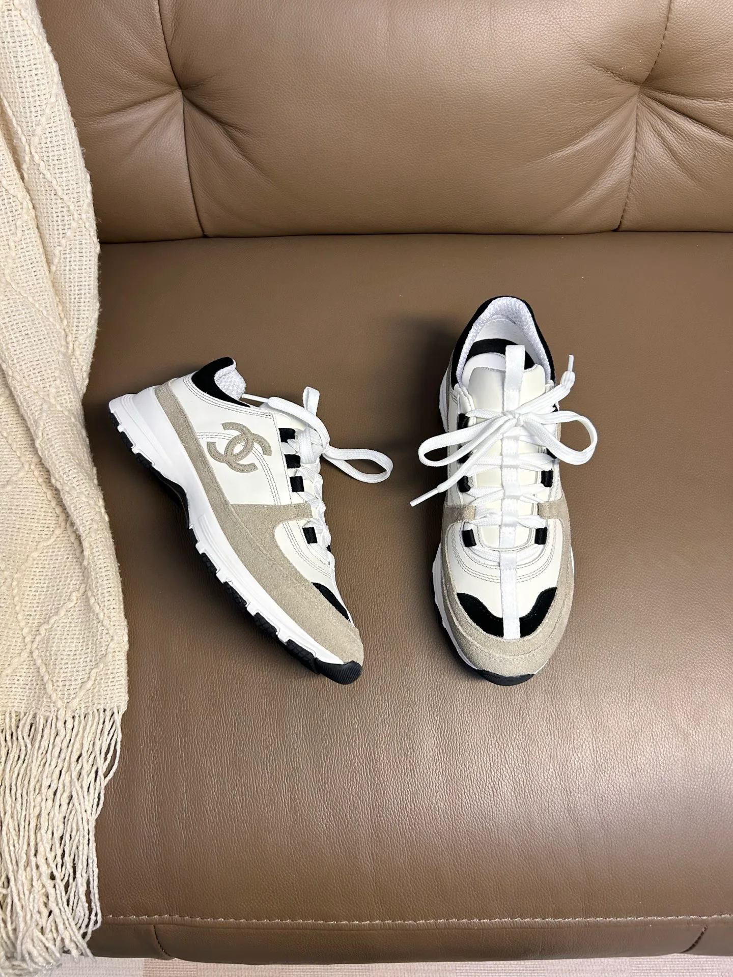 Кроссовки Женские Chanel 11579326
