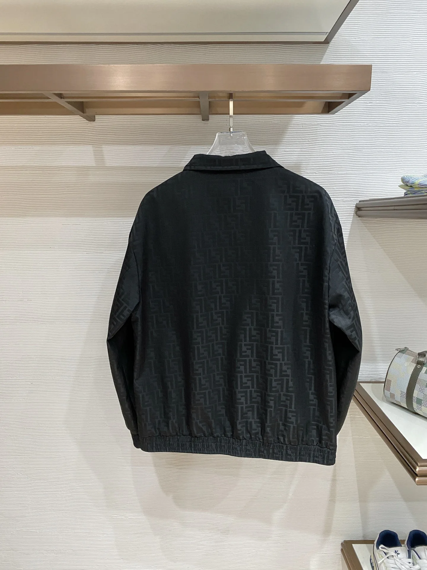 Куртки И Пуховики Мужские Fendi 11504104