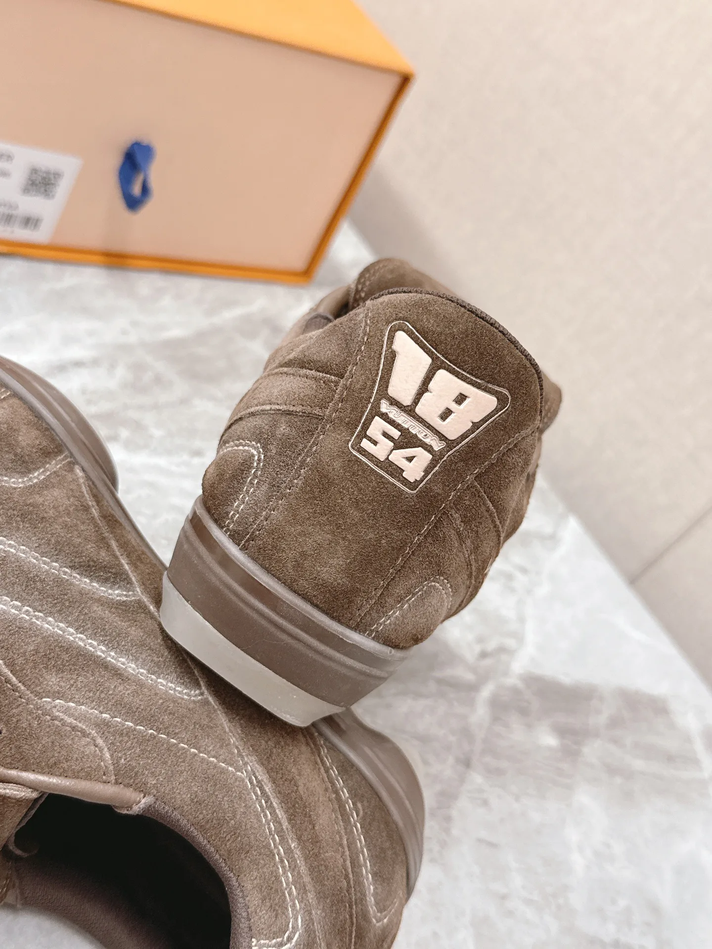 Кроссовки Женские Louis Vuitton 4507763