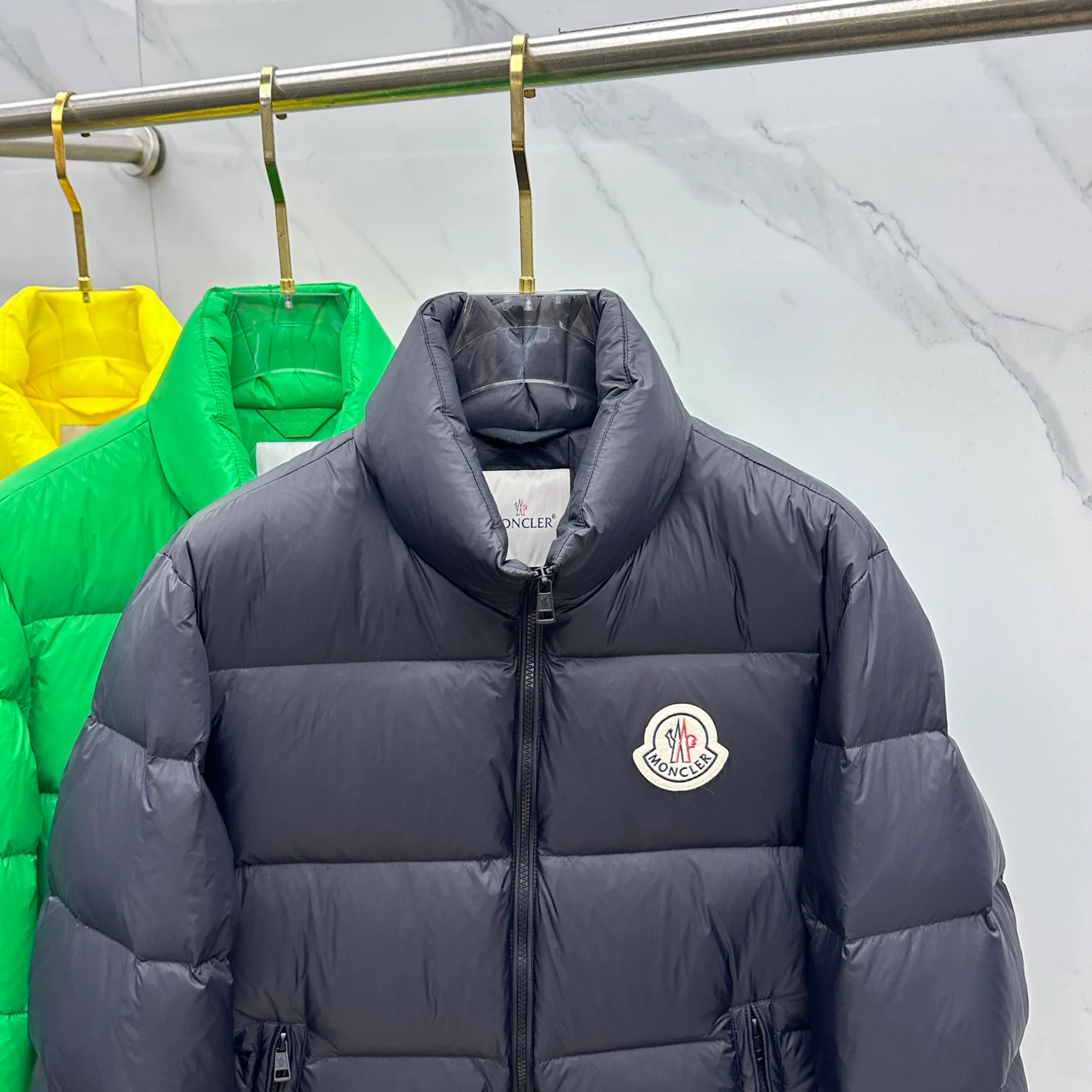 Куртки И Пуховики Мужские Moncler 2237538