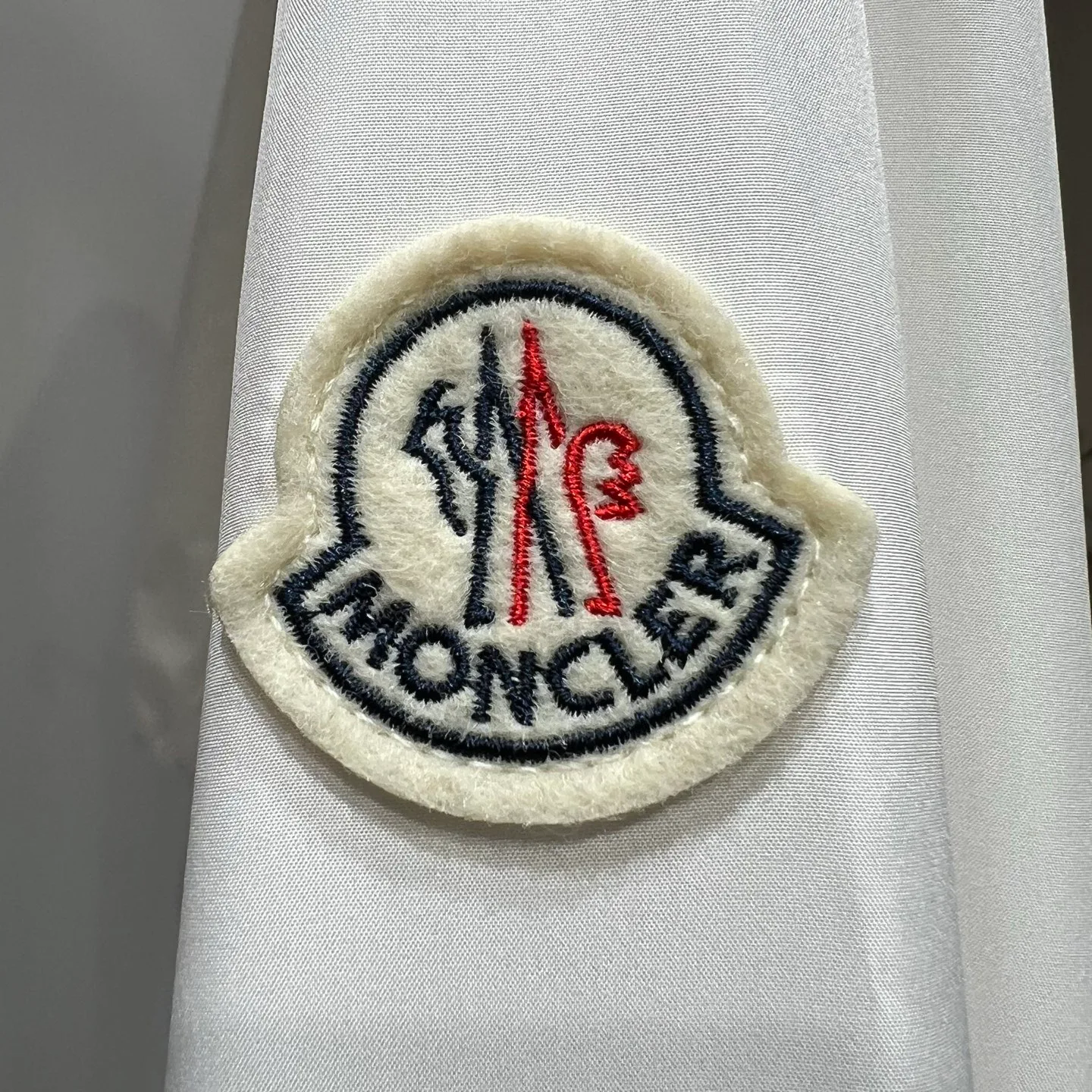 Куртки И Пуховики Женские Moncler 12778575