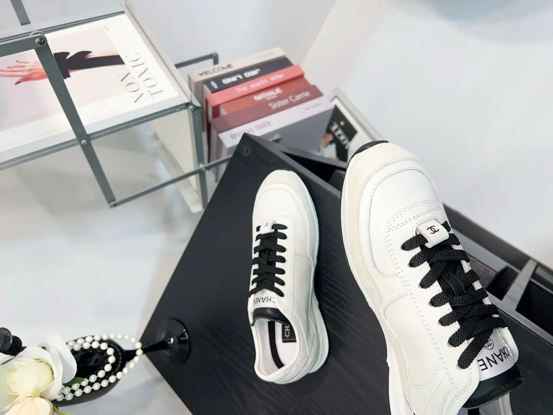 Кроссовки Женские Chanel 18181