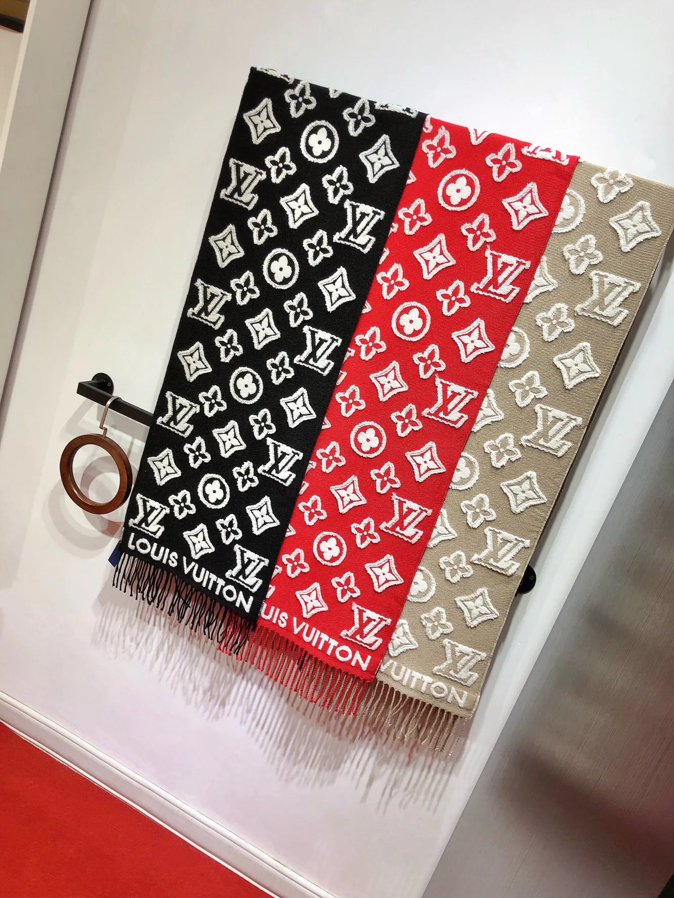 Шарфы Louis Vuitton 11394375