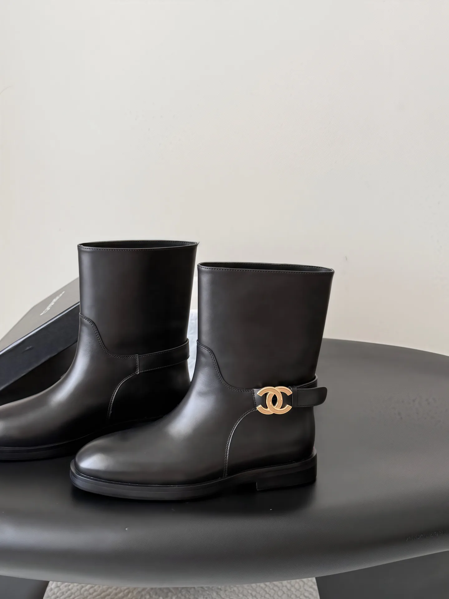 Сапоги Женские Chanel 18053095