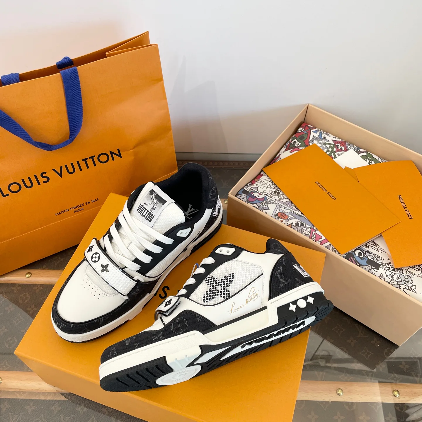 Кроссовки Женские Louis Vuitton 6373