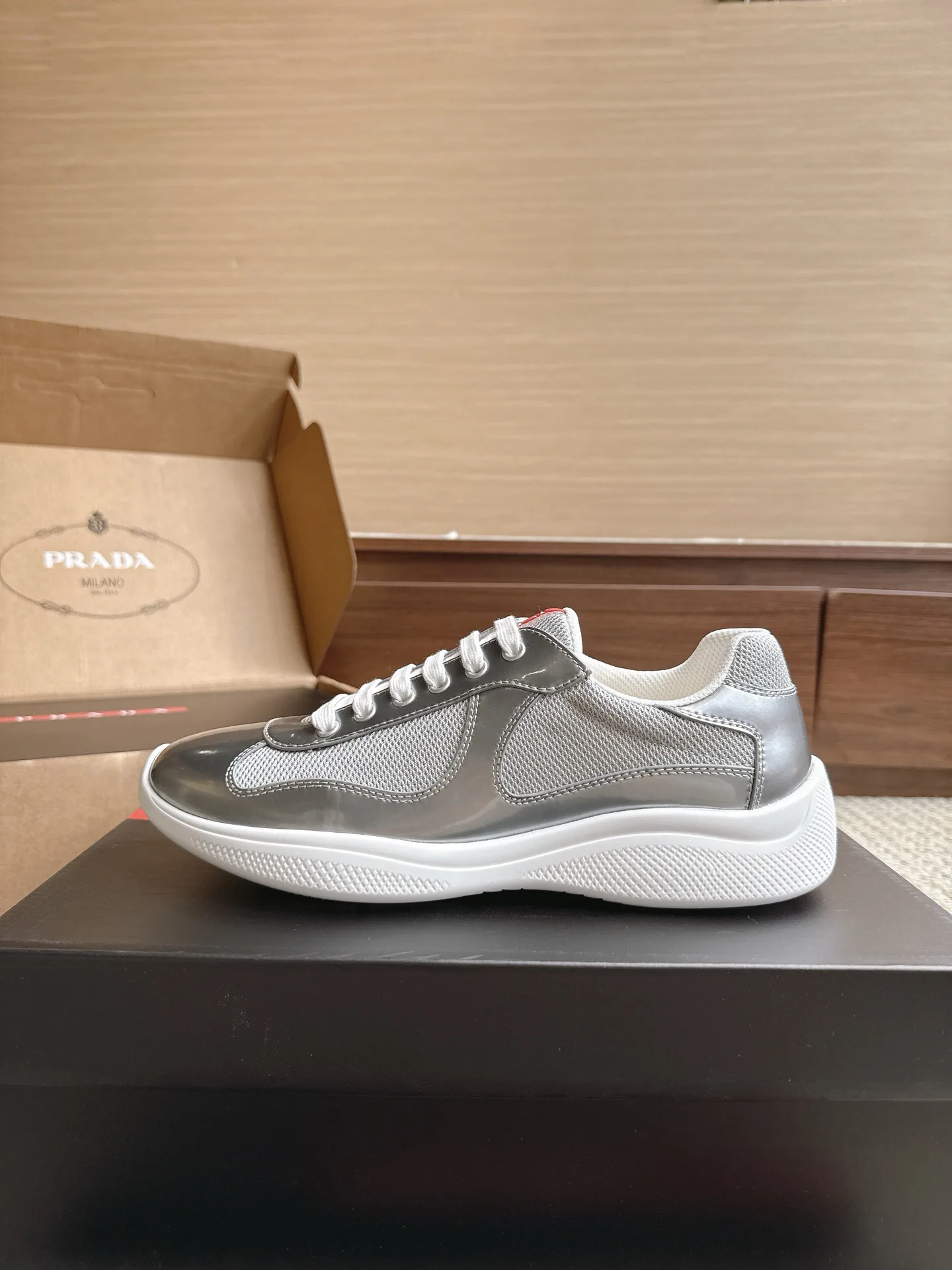 Кроссовки Женские Prada 17470457