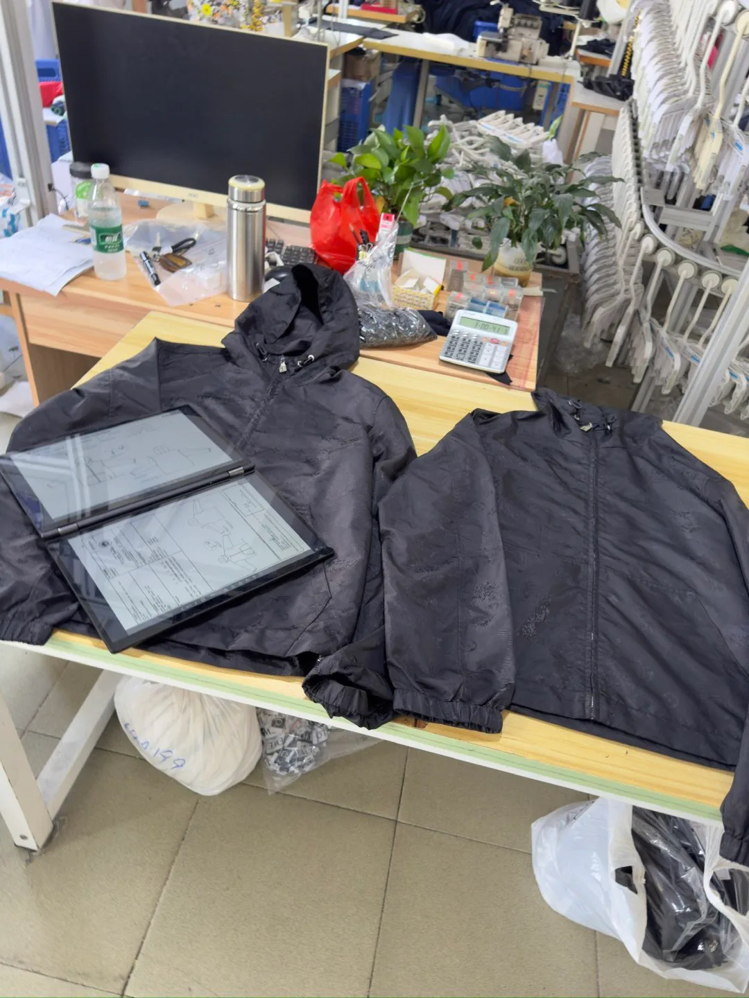 Куртки И Пуховики Женские Louis Vuitton 412810