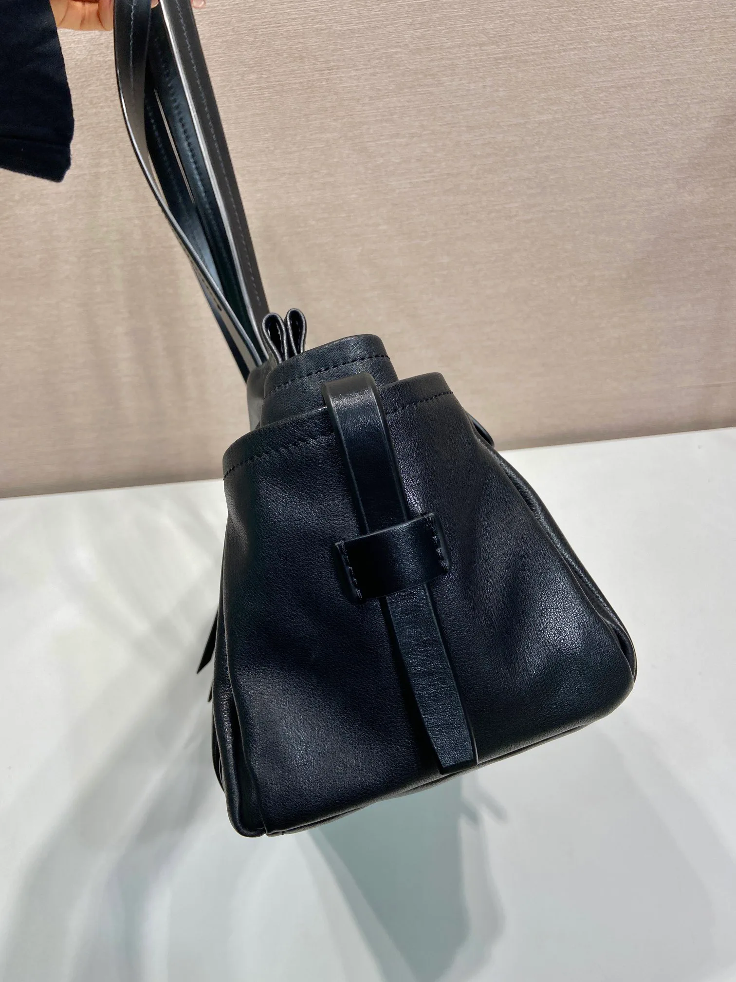 Классические Сумки Женские Prada 11886395