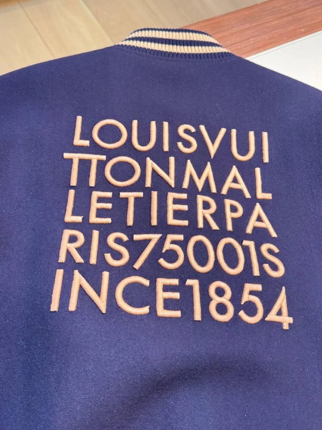 Куртки И Пуховики Мужские Louis Vuitton 11399333