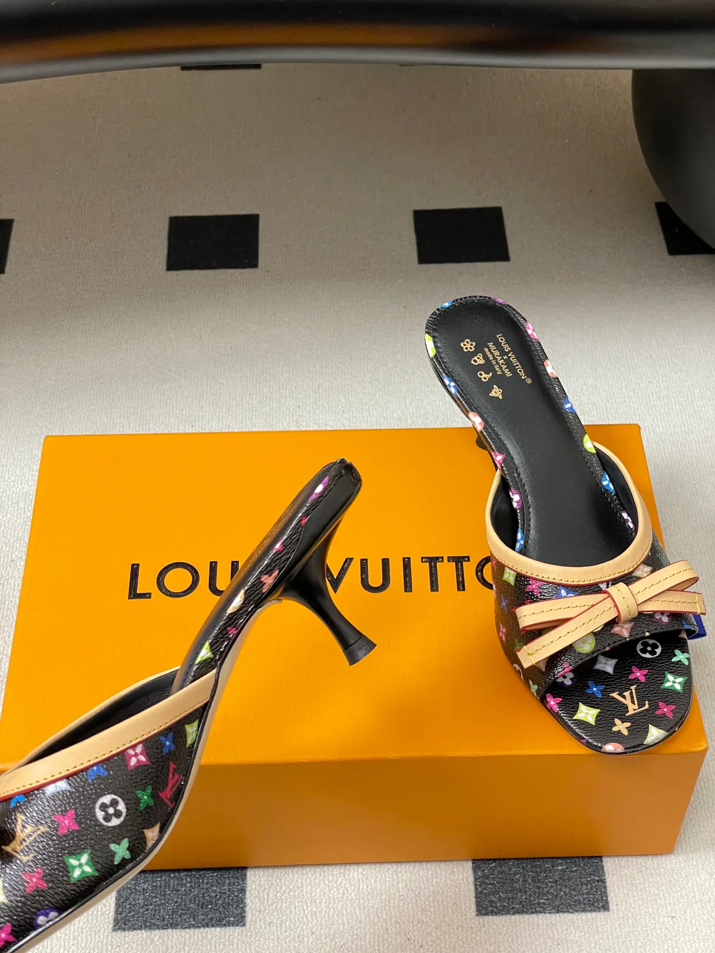 Босоножки Женские Louis Vuitton 11409849