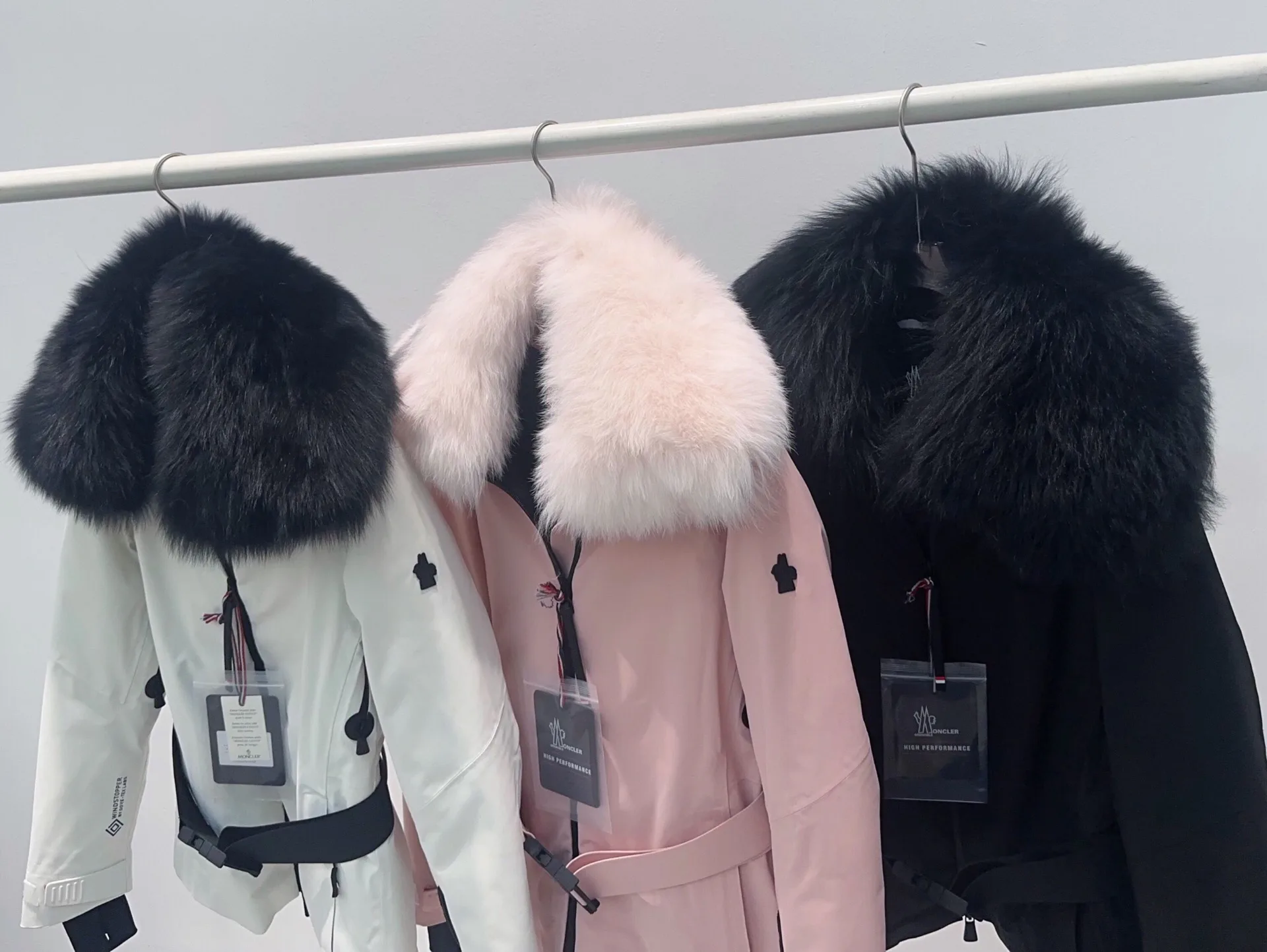 Куртки И Пуховики Женские Moncler 18710228