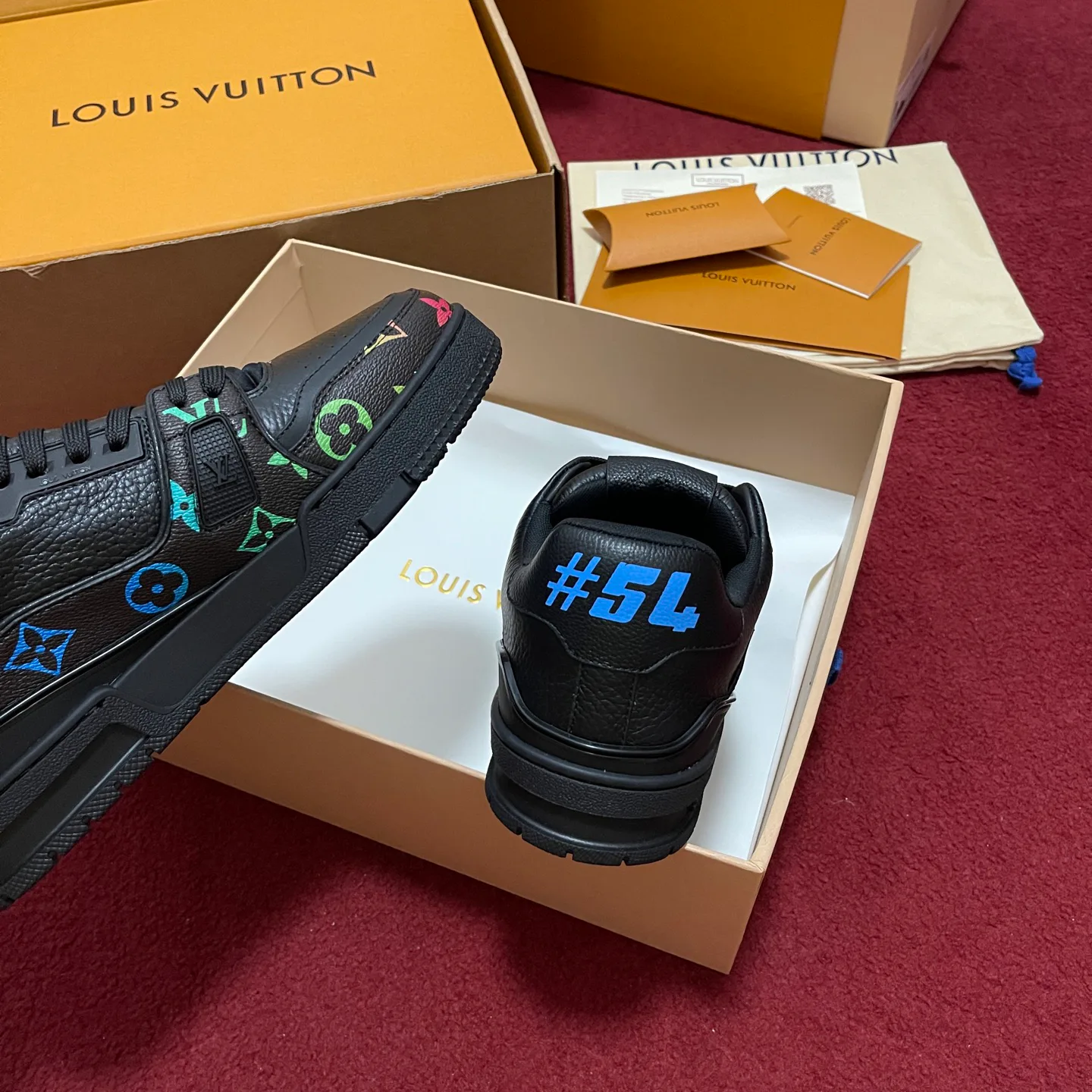 Кроссовки Женские Louis Vuitton 33716