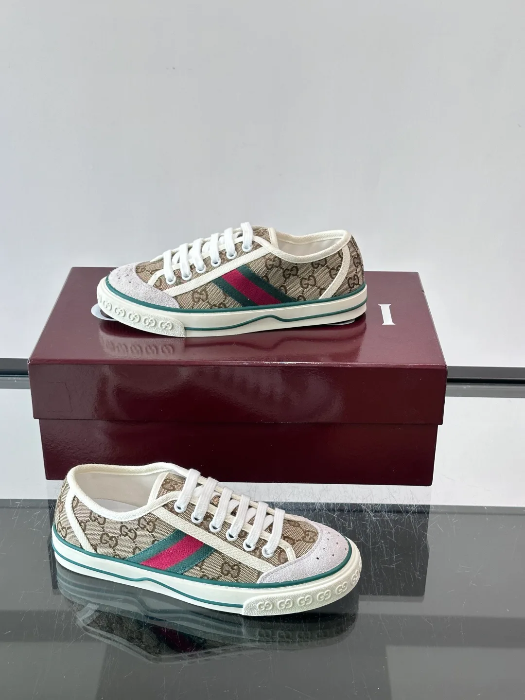 Кроссовки Женские Gucci 17941054