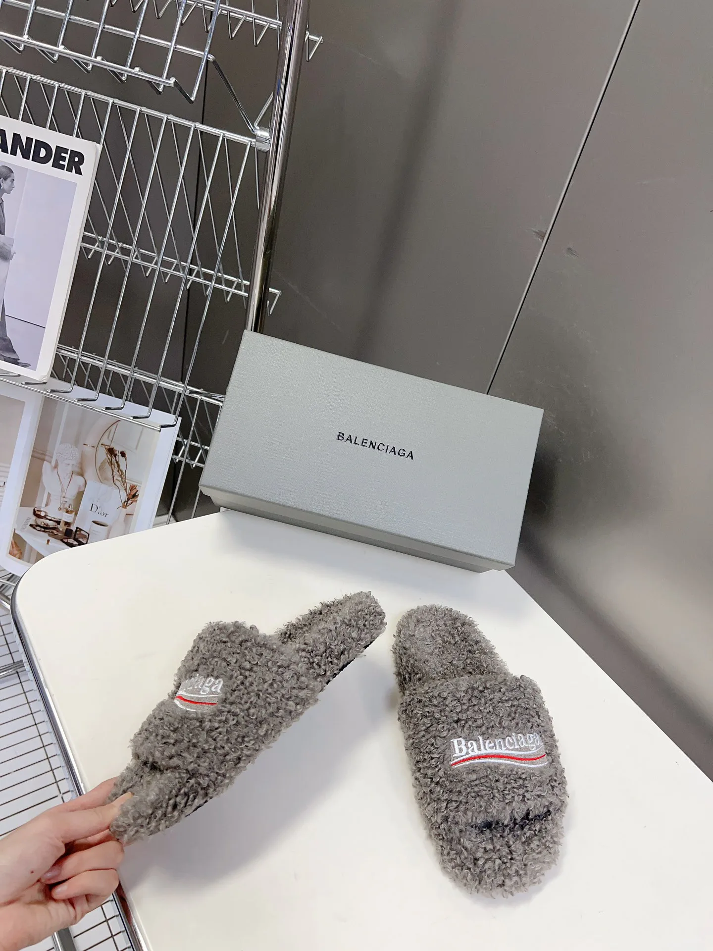 Тапочки Женские Balenciaga 17806223