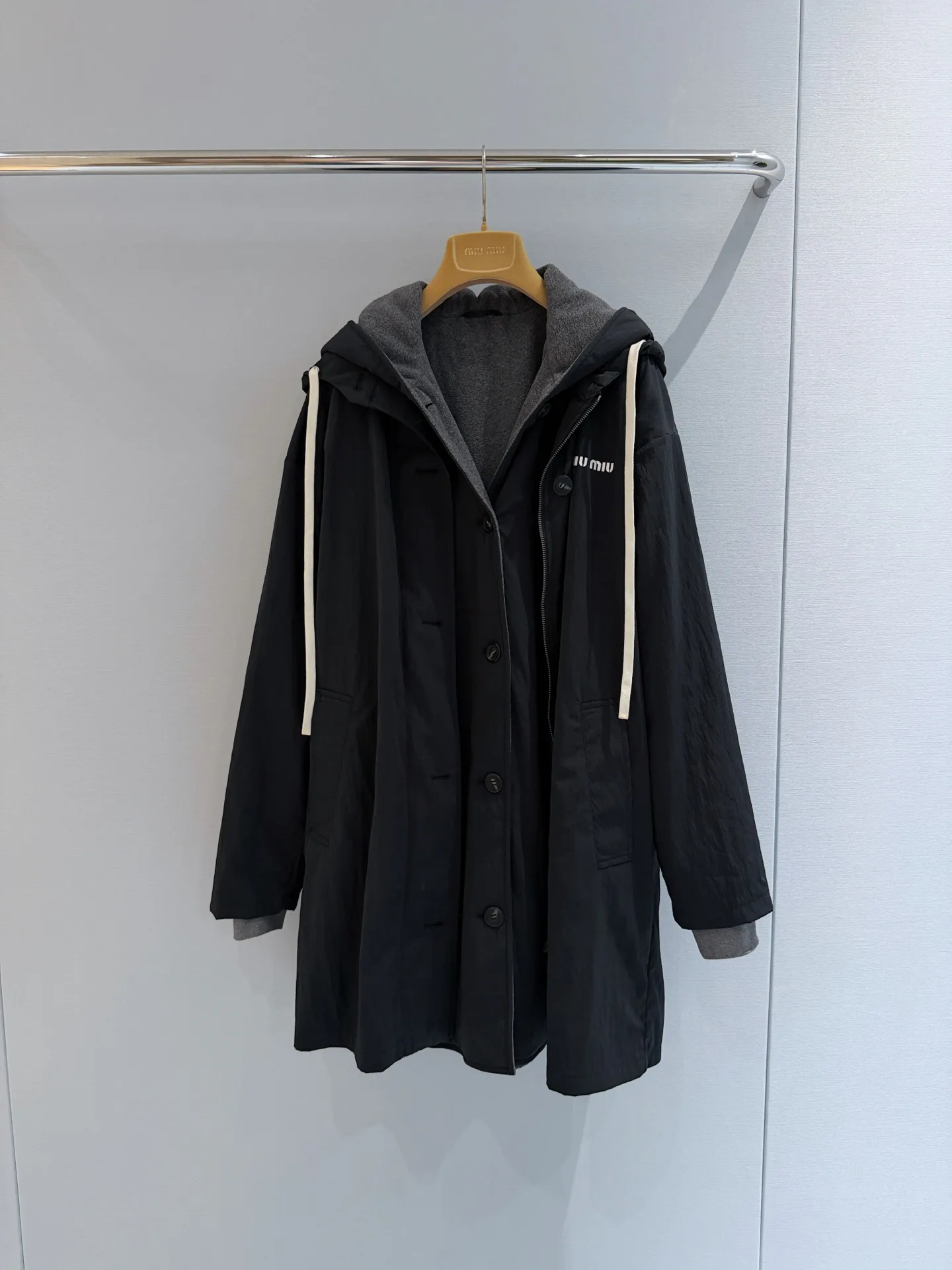 Куртки И Пуховики Женские Miu Miu 18689530