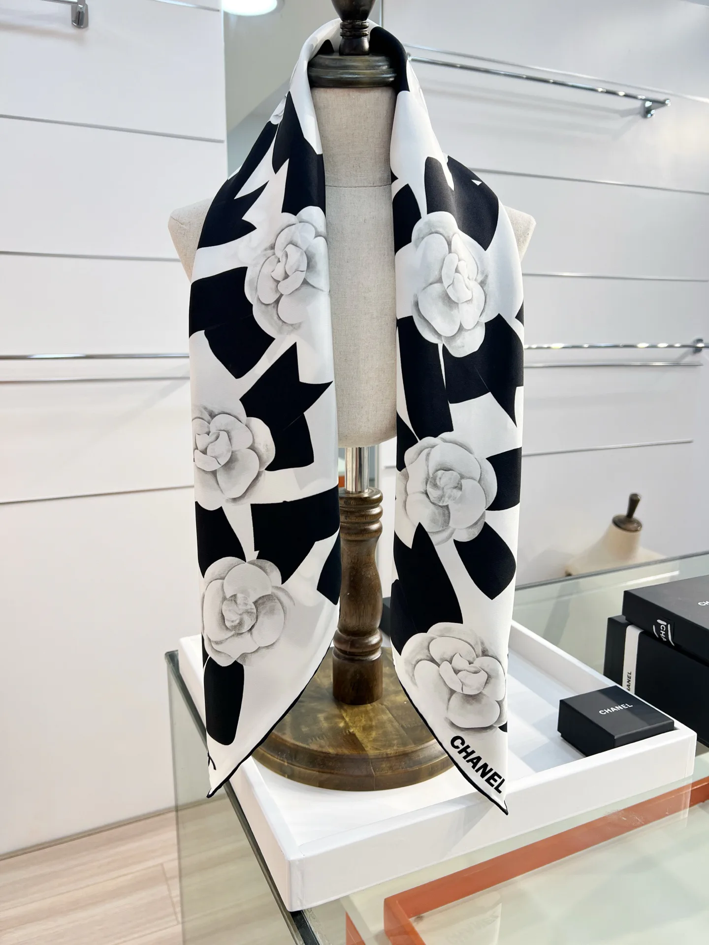 Платки Chanel 1883145