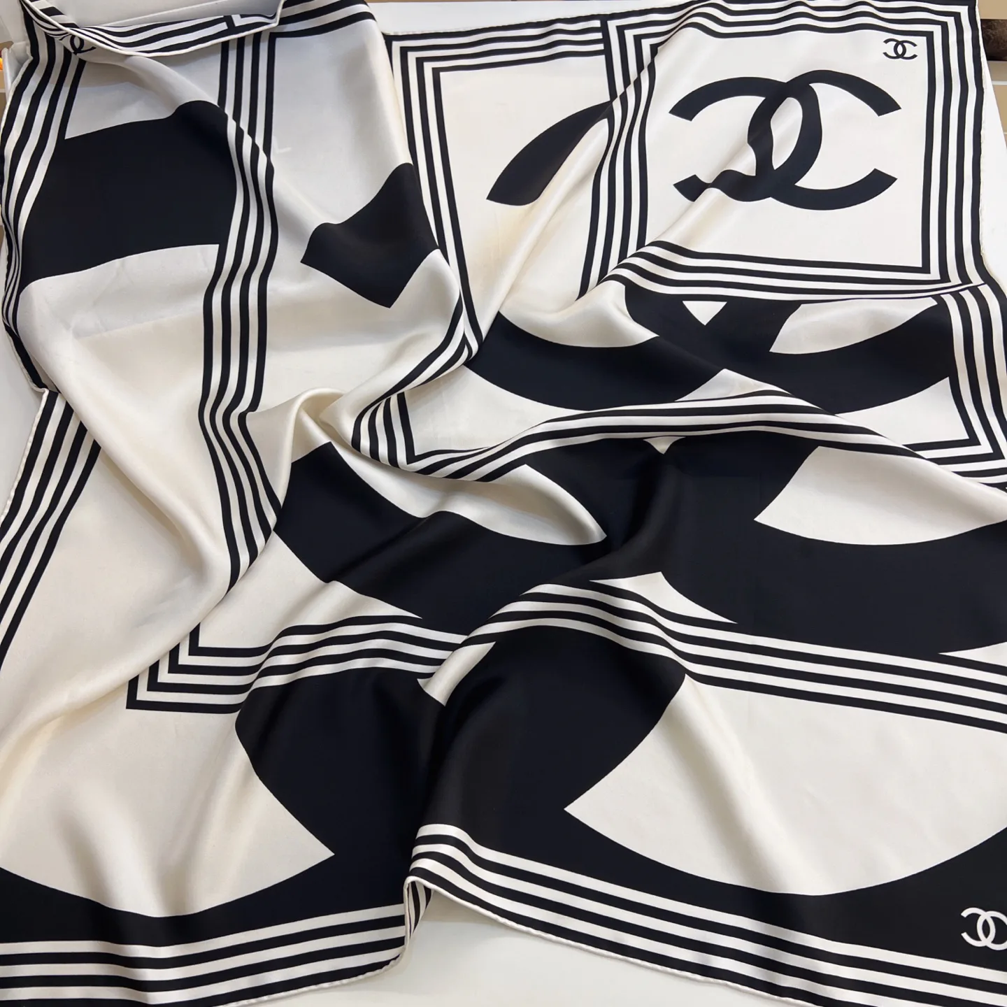 Платки Chanel 11561020