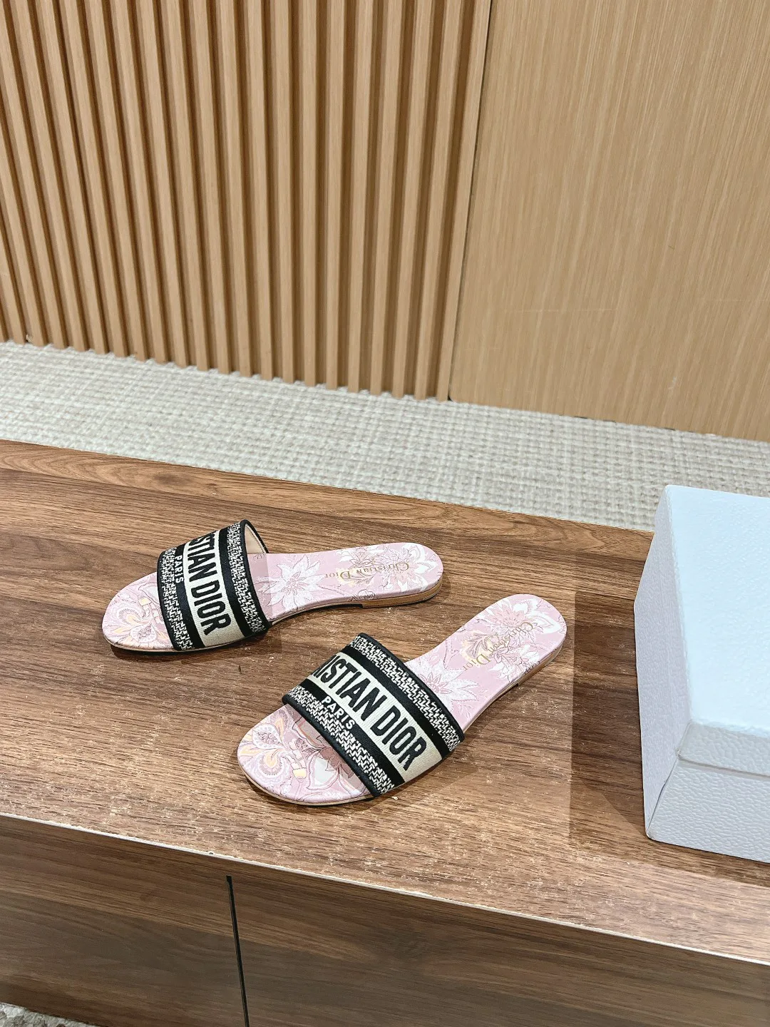 Шлепанцы Женские Christian Dior 11599902