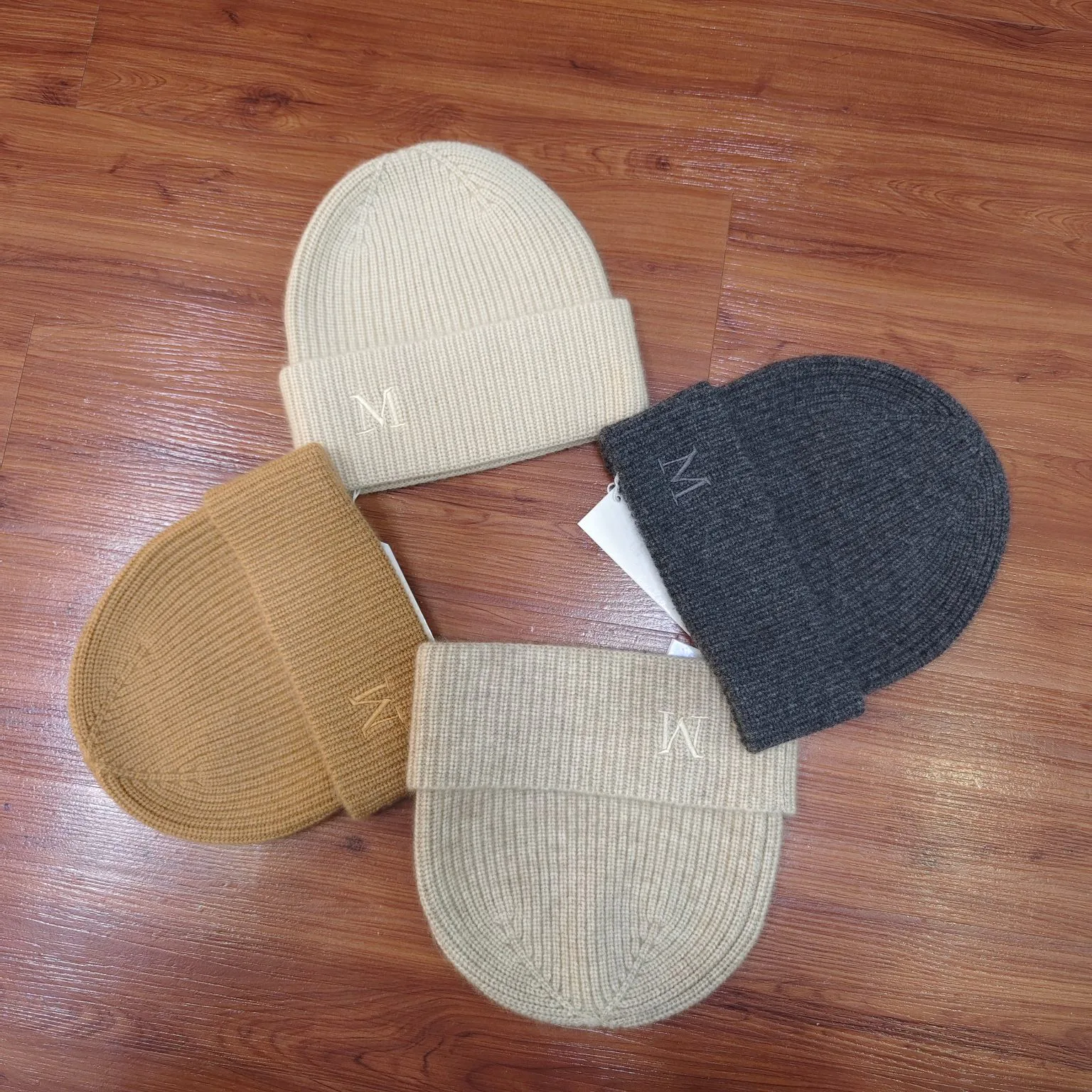 Головные Уборы Max Mara 10672