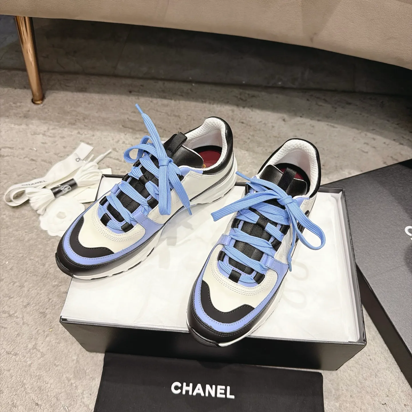 Кроссовки Женские Chanel 18627984