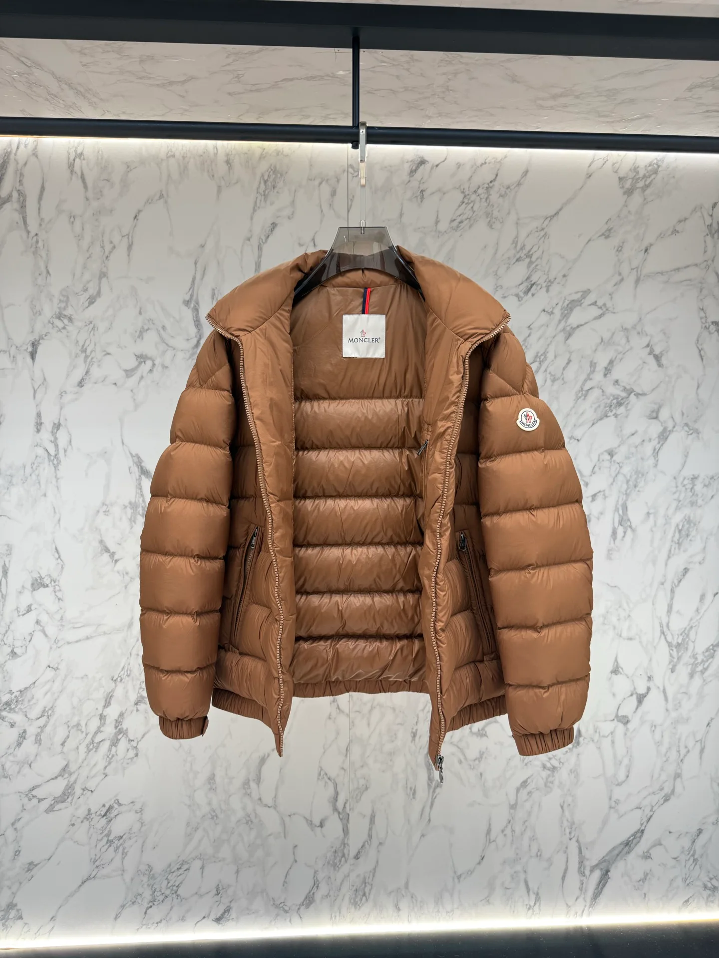 Куртки И Пуховики Женские Moncler 18761351