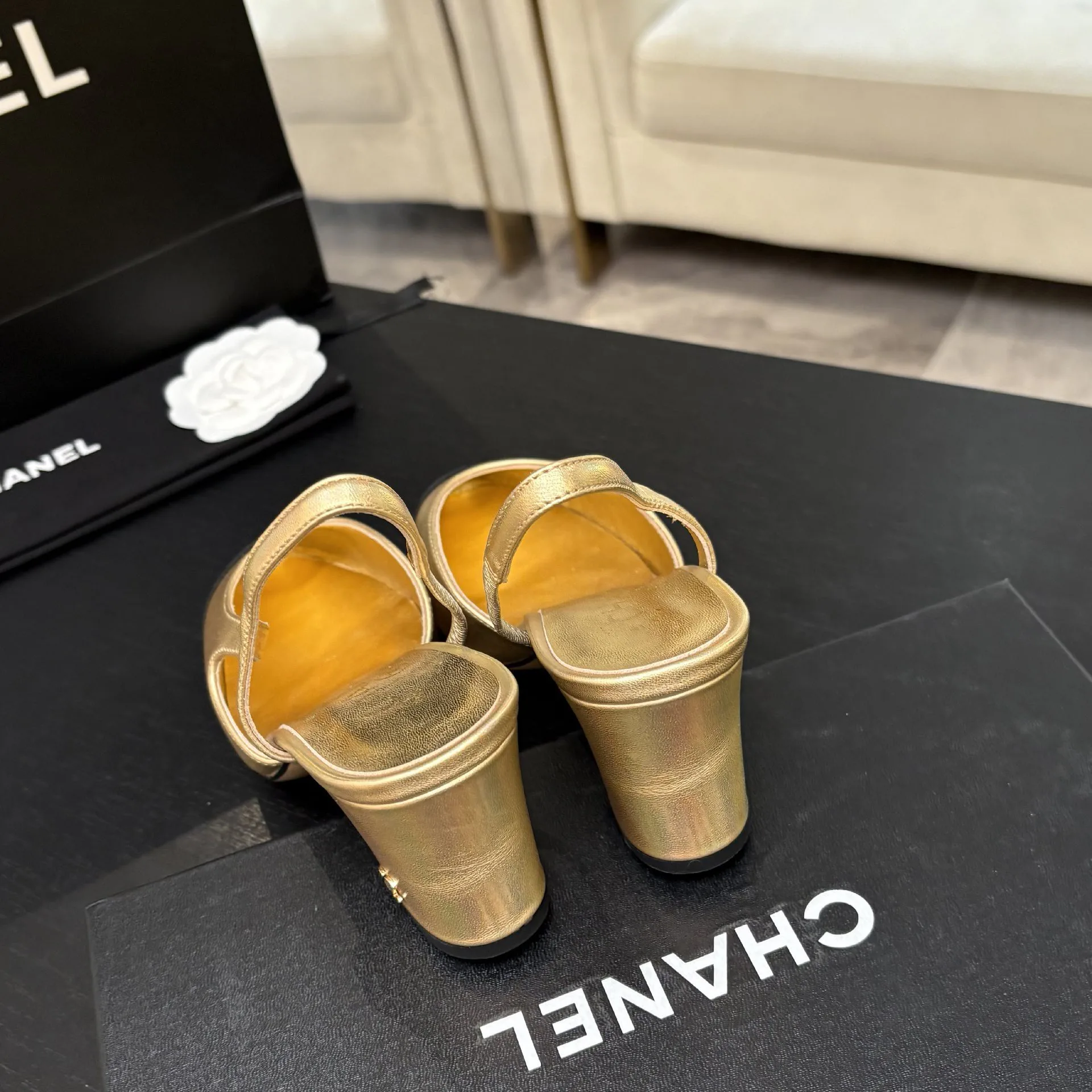 Туфли Женские Chanel 19554648
