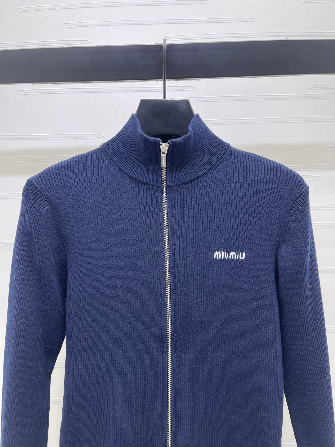 Джемперы И Свитеры Женские Miu Miu 18038759