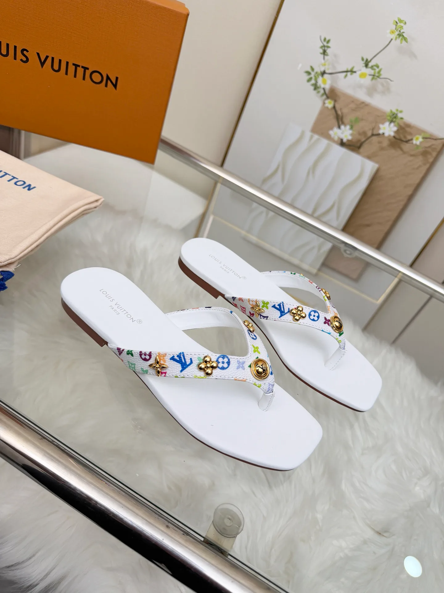 Шлепанцы Женские Louis Vuitton 13253489