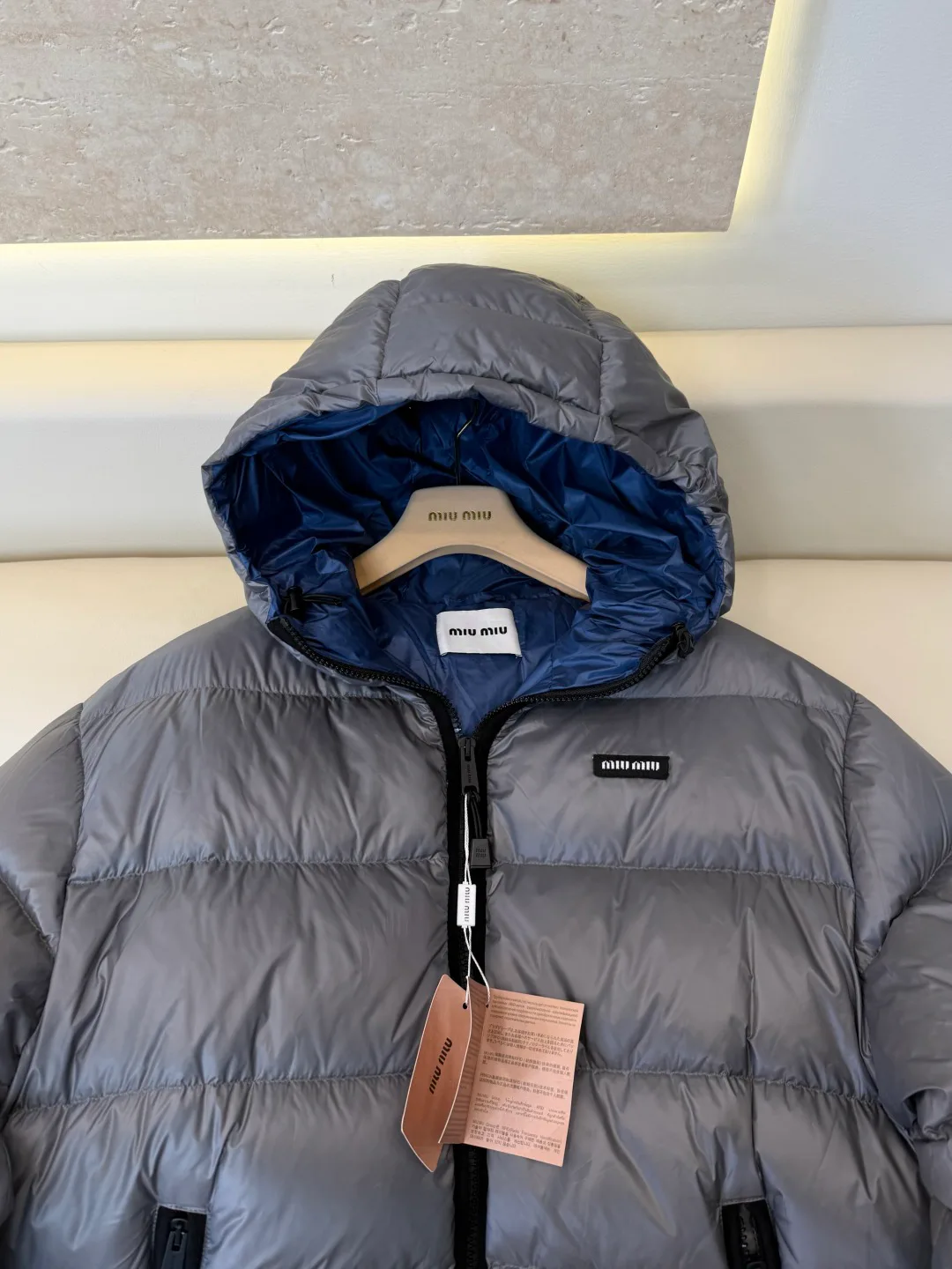 Куртки И Пуховики Женские Miu Miu 18629934