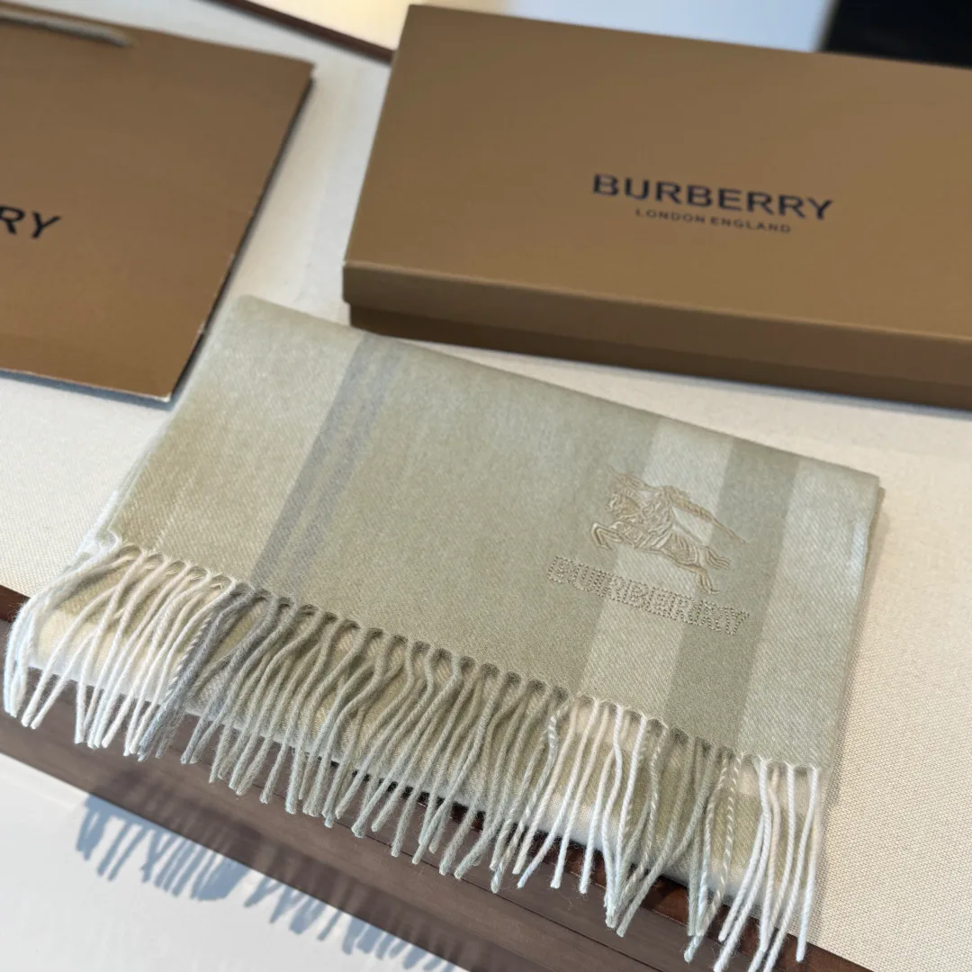 Шарфы Burberry 638107
