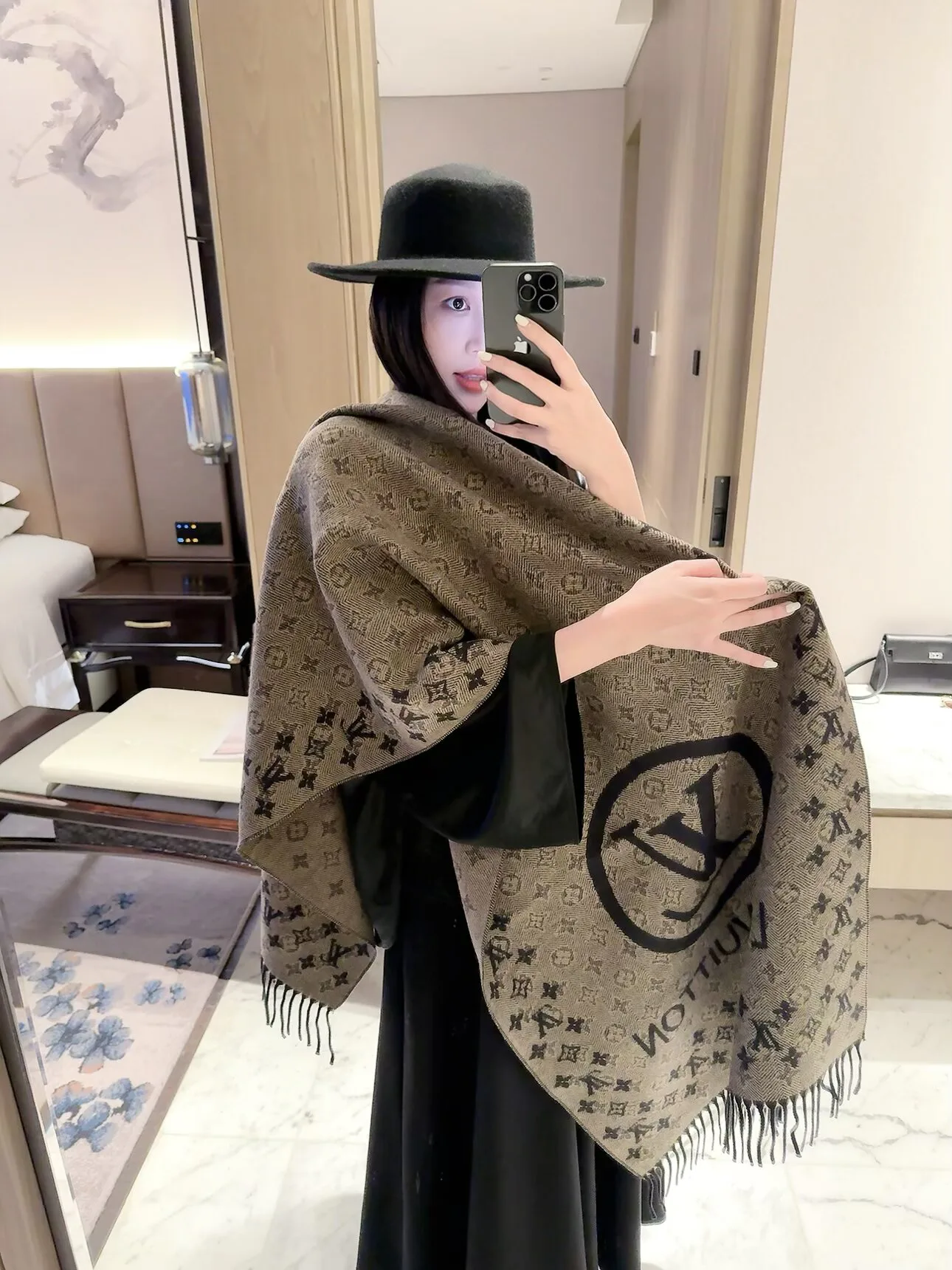 Шарфы Louis Vuitton 18322561