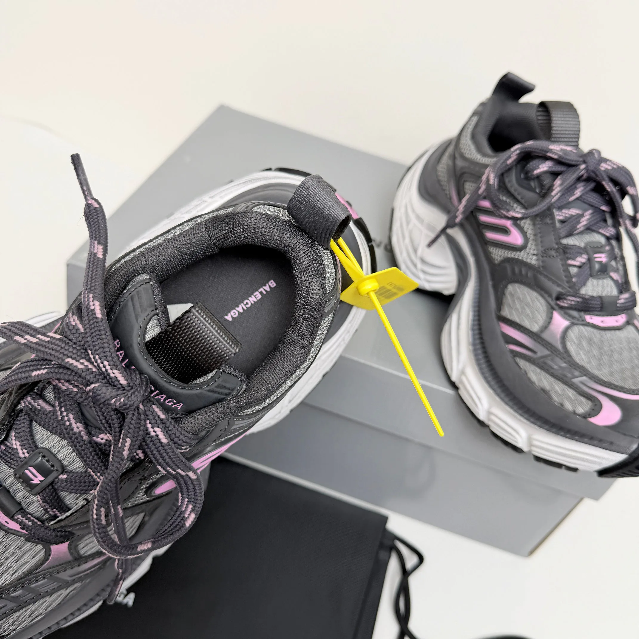 Кроссовки Женские Balenciaga 6062601