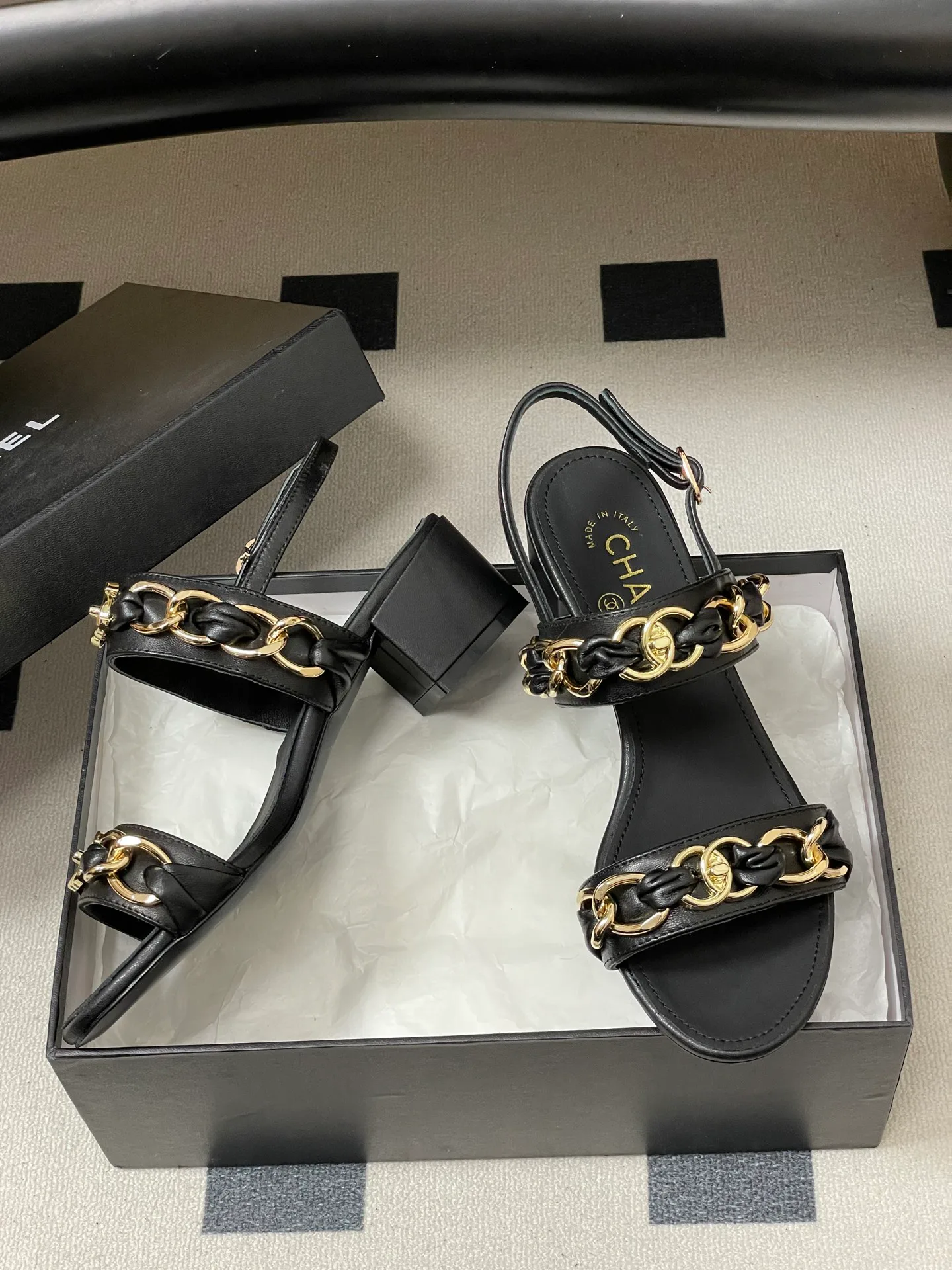 Босоножки Женские Chanel 10993852
