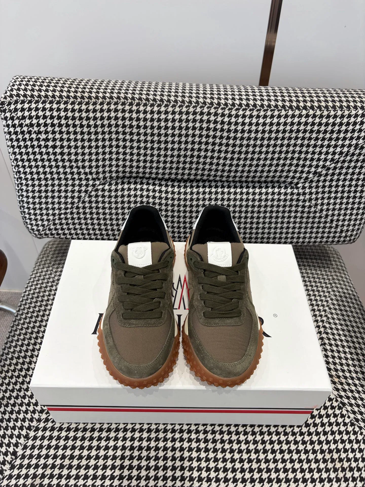 Кроссовки Женские Moncler 19081253