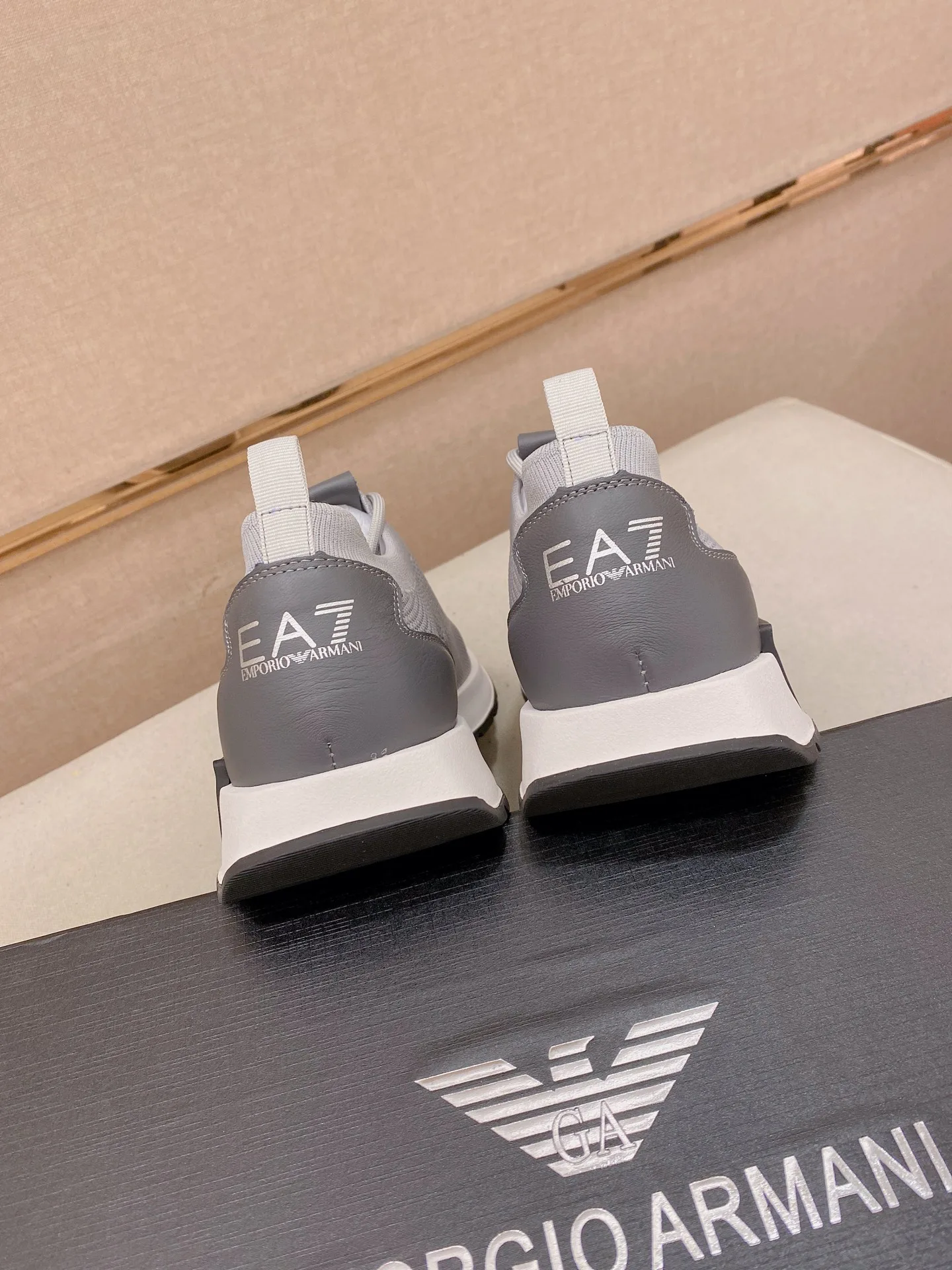 Кроссовки Мужские Armani 13293859