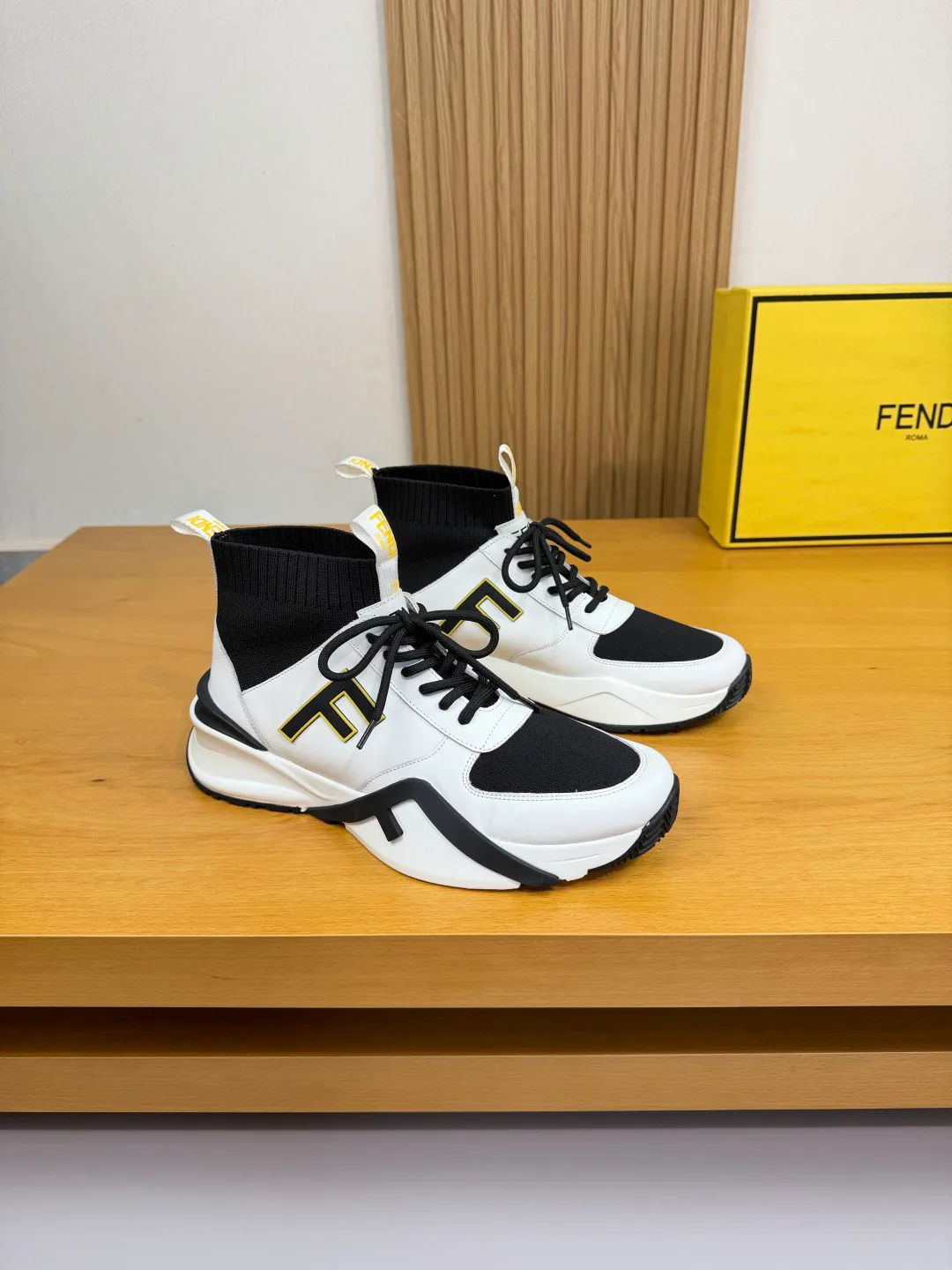Кроссовки Мужские Fendi 152575
