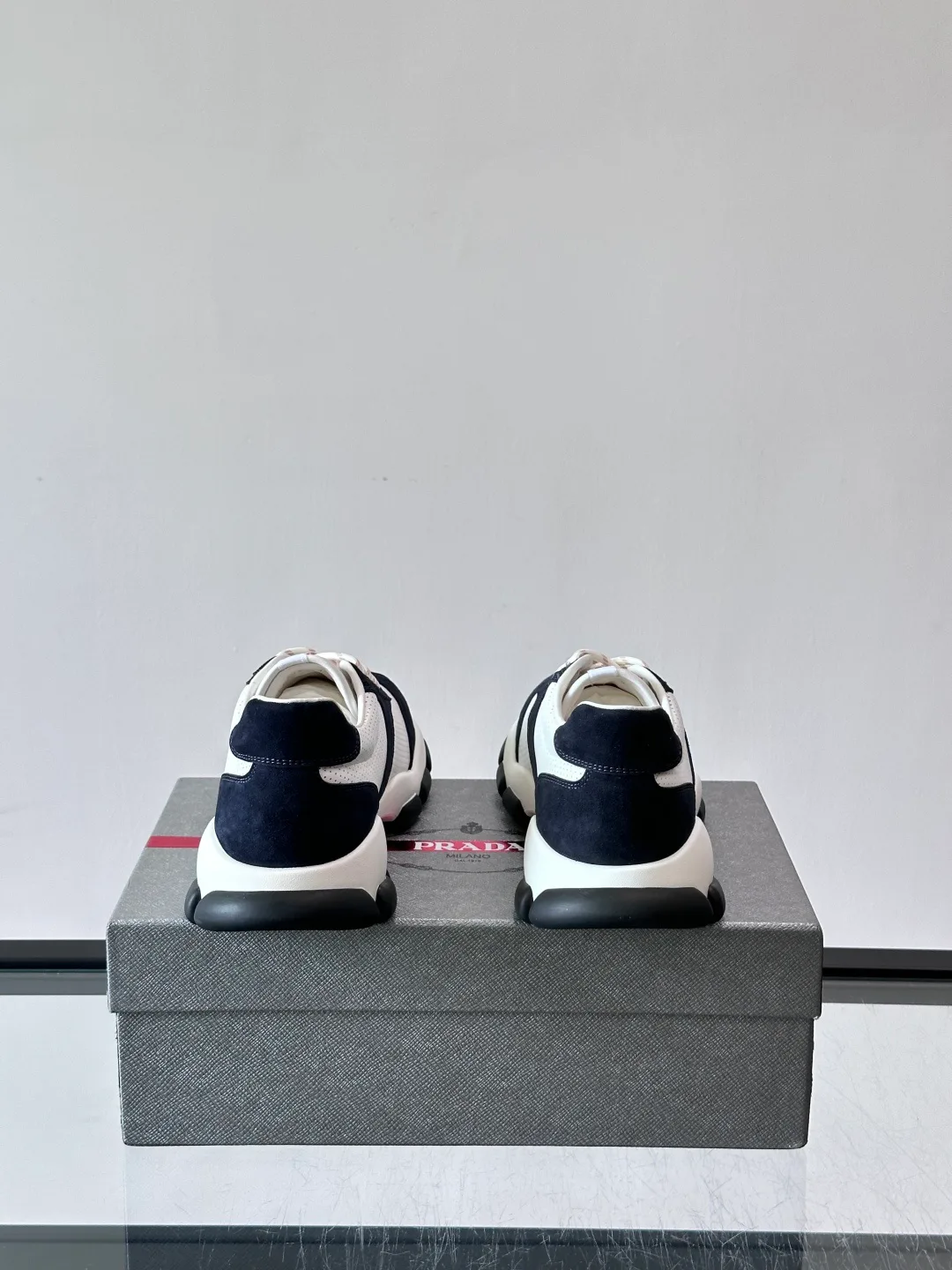 Кроссовки Мужские Prada 17349536