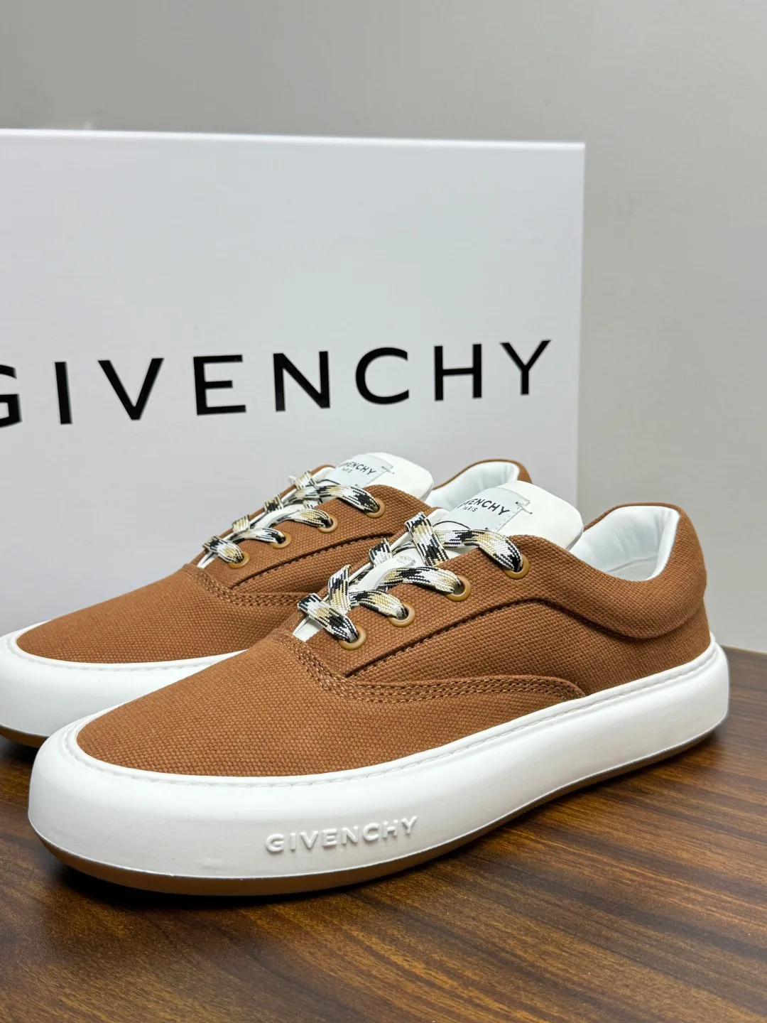 Кроссовки Мужские Givenchy 19292267