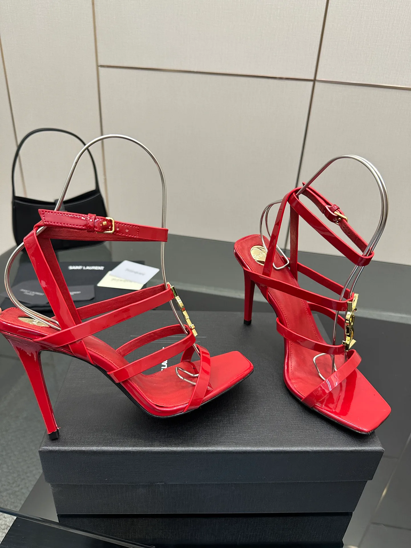 Босоножки Женские Saint Laurent 13164405