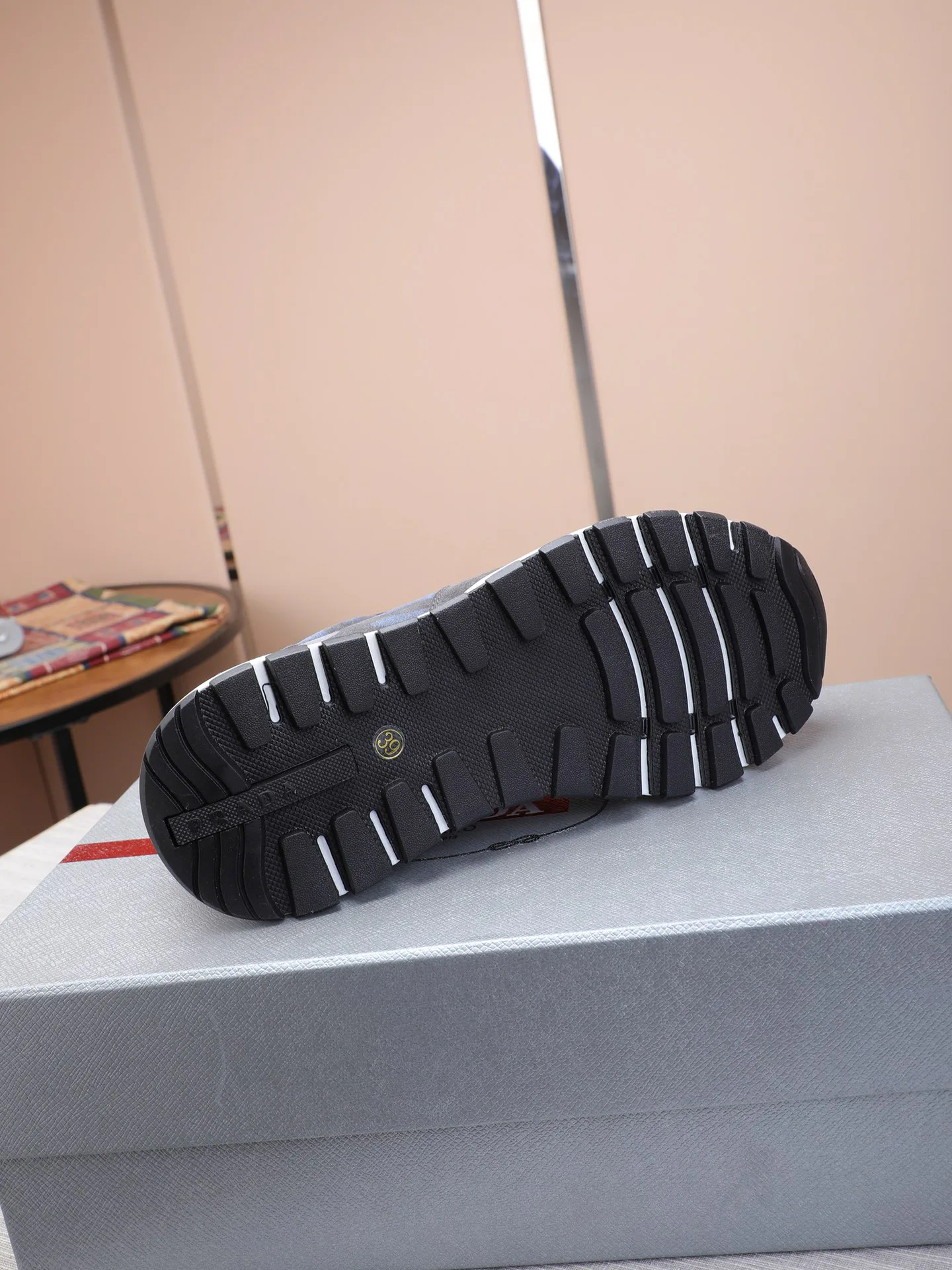 Кроссовки Мужские Prada 10844552