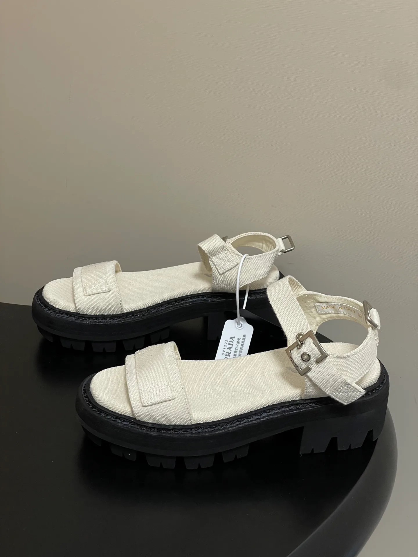 Босоножки Женские Prada 10993975