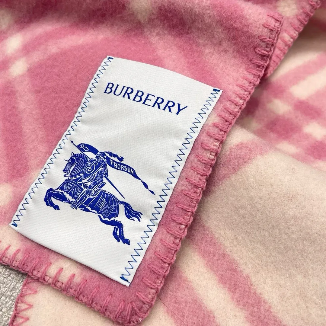 Шарфы Burberry 825841