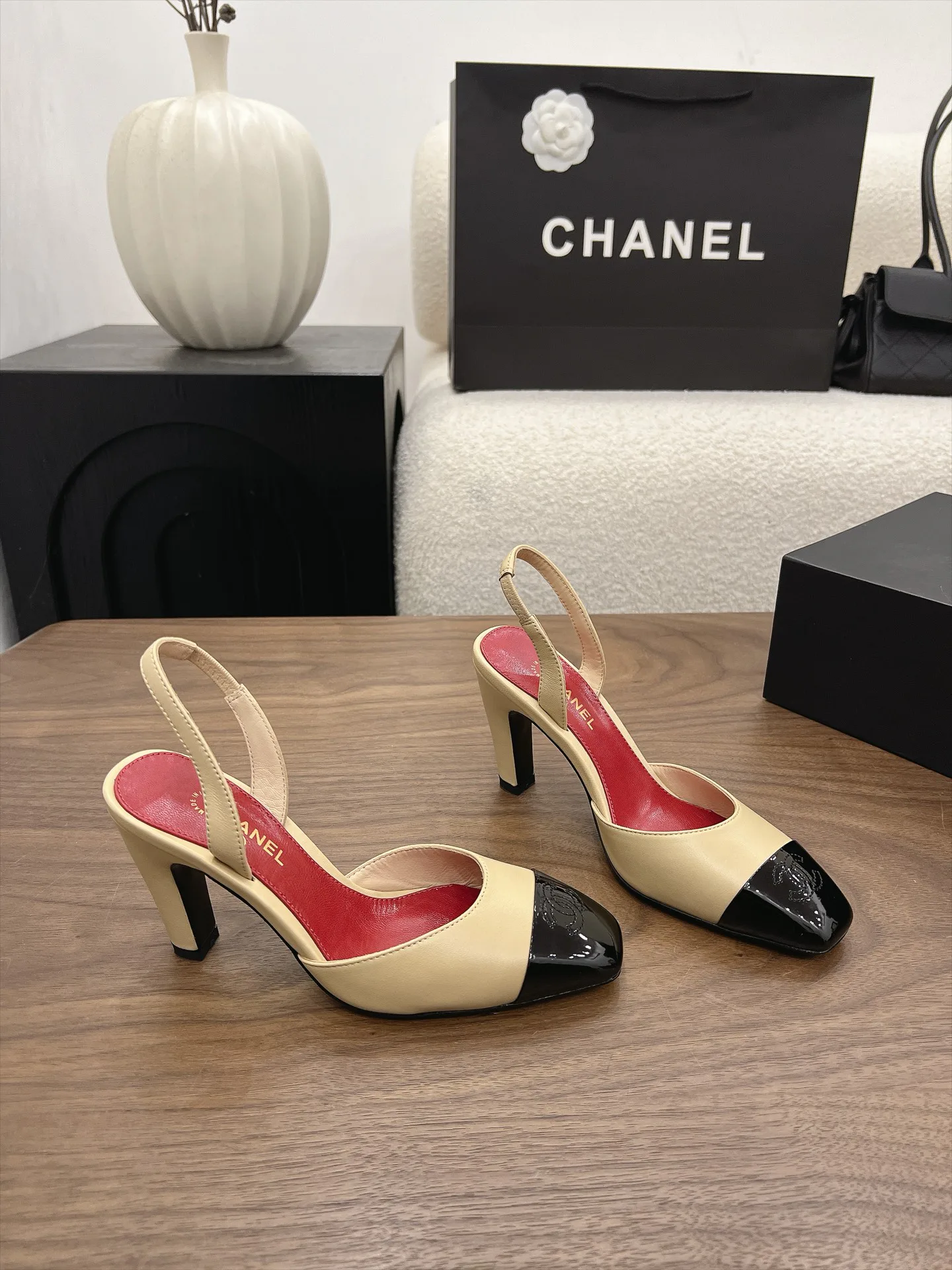 Туфли Женские Chanel 19080186
