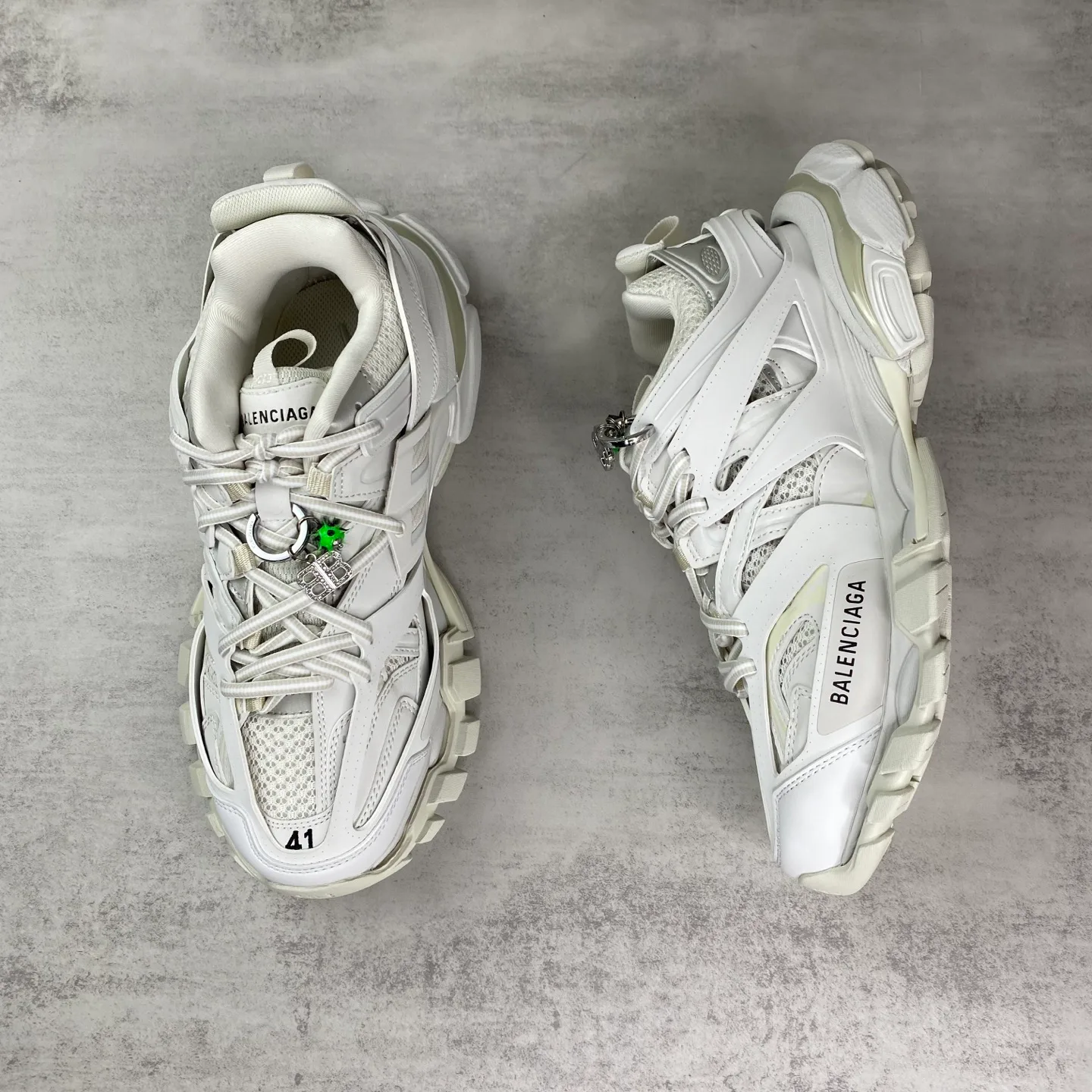 Кроссовки Женские Balenciaga 18743879