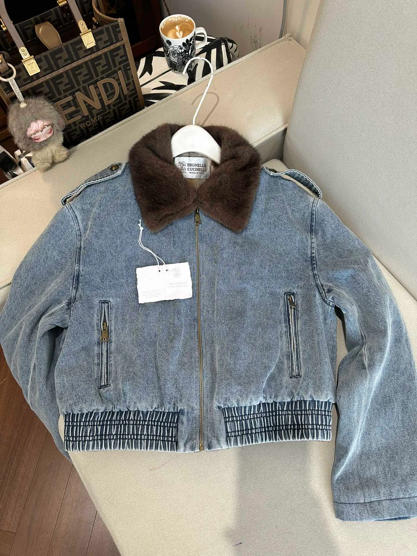 Куртки Женские Brunello Cucinelli 384584