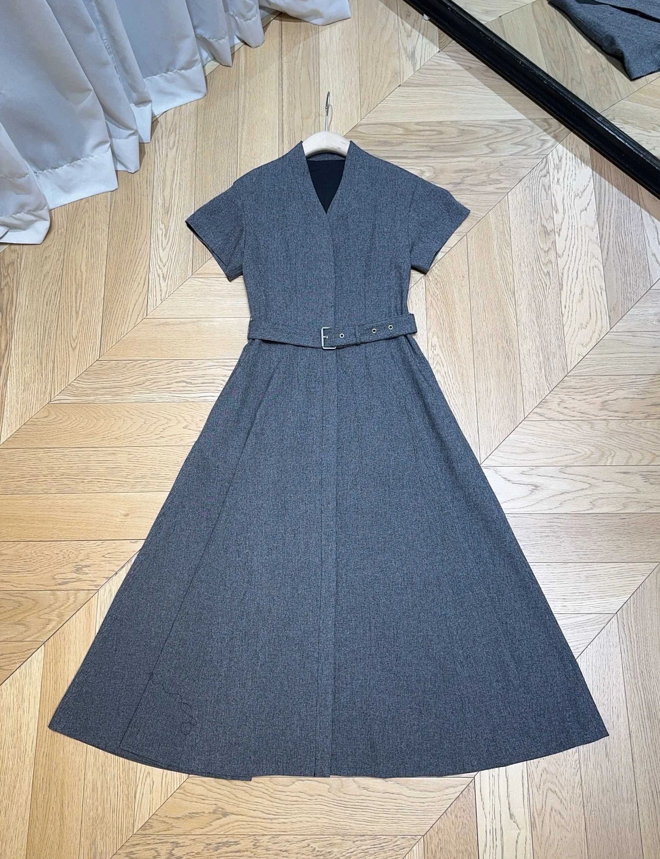 Платья Женские Christian Dior 11403704